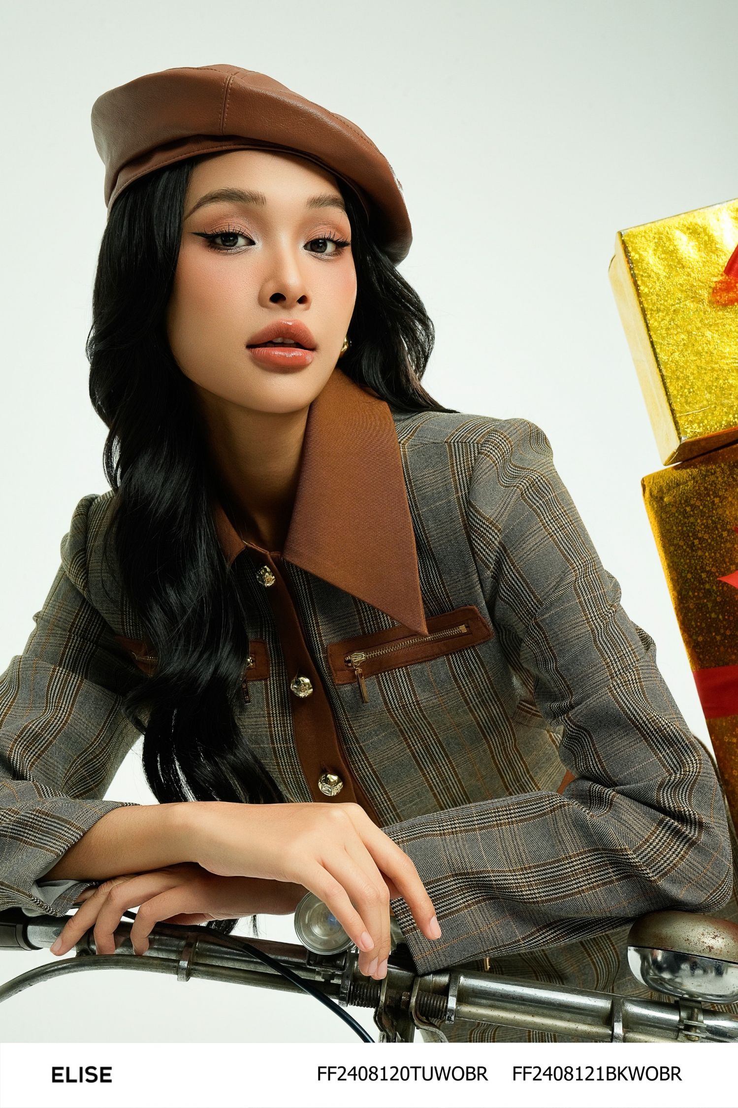 VEST KẺ Ô NÂU VIỀN TAFTA KHÓA NGỰC