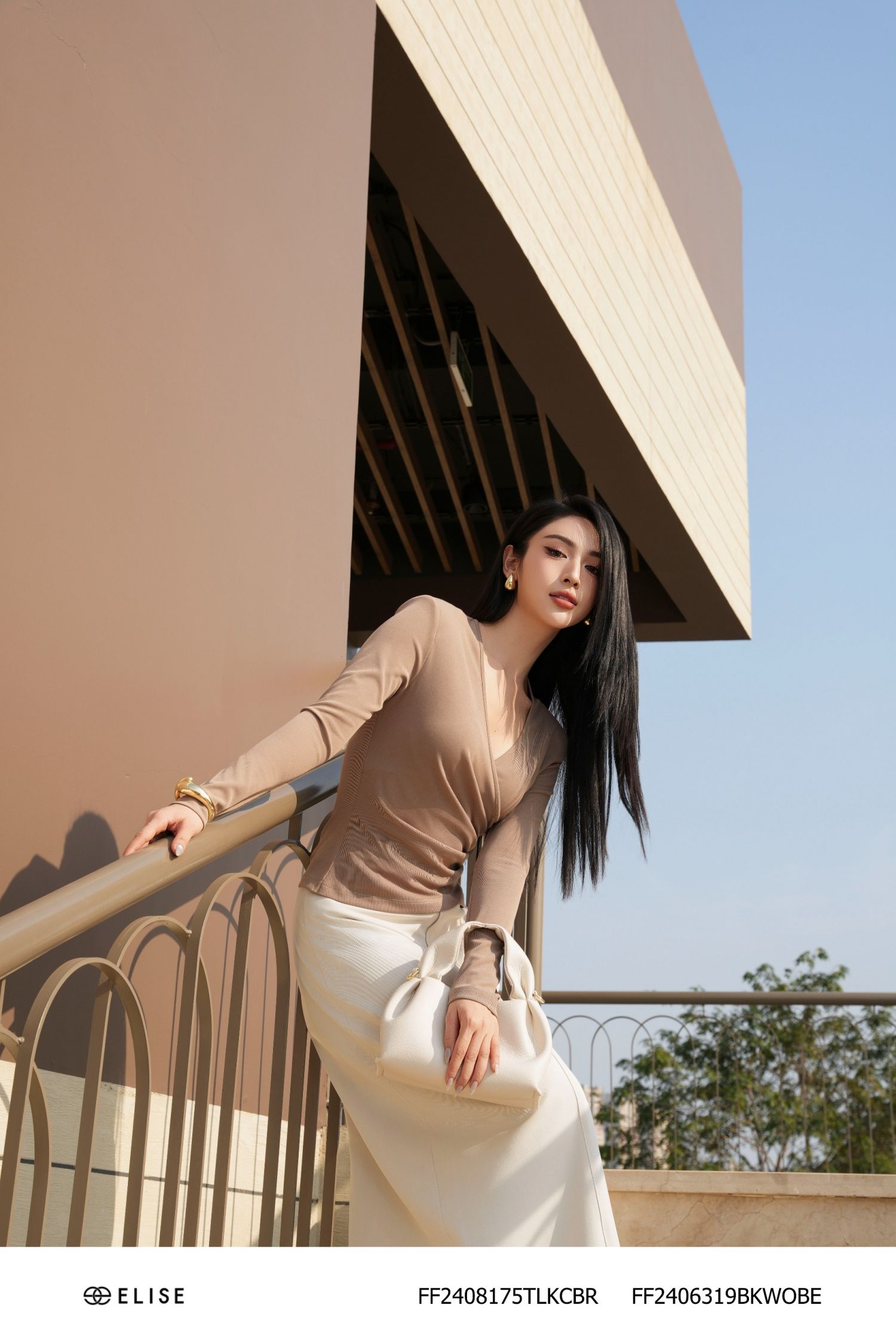 ÁO THUN NÂU VẠT CHÉO ĐỘN VAI