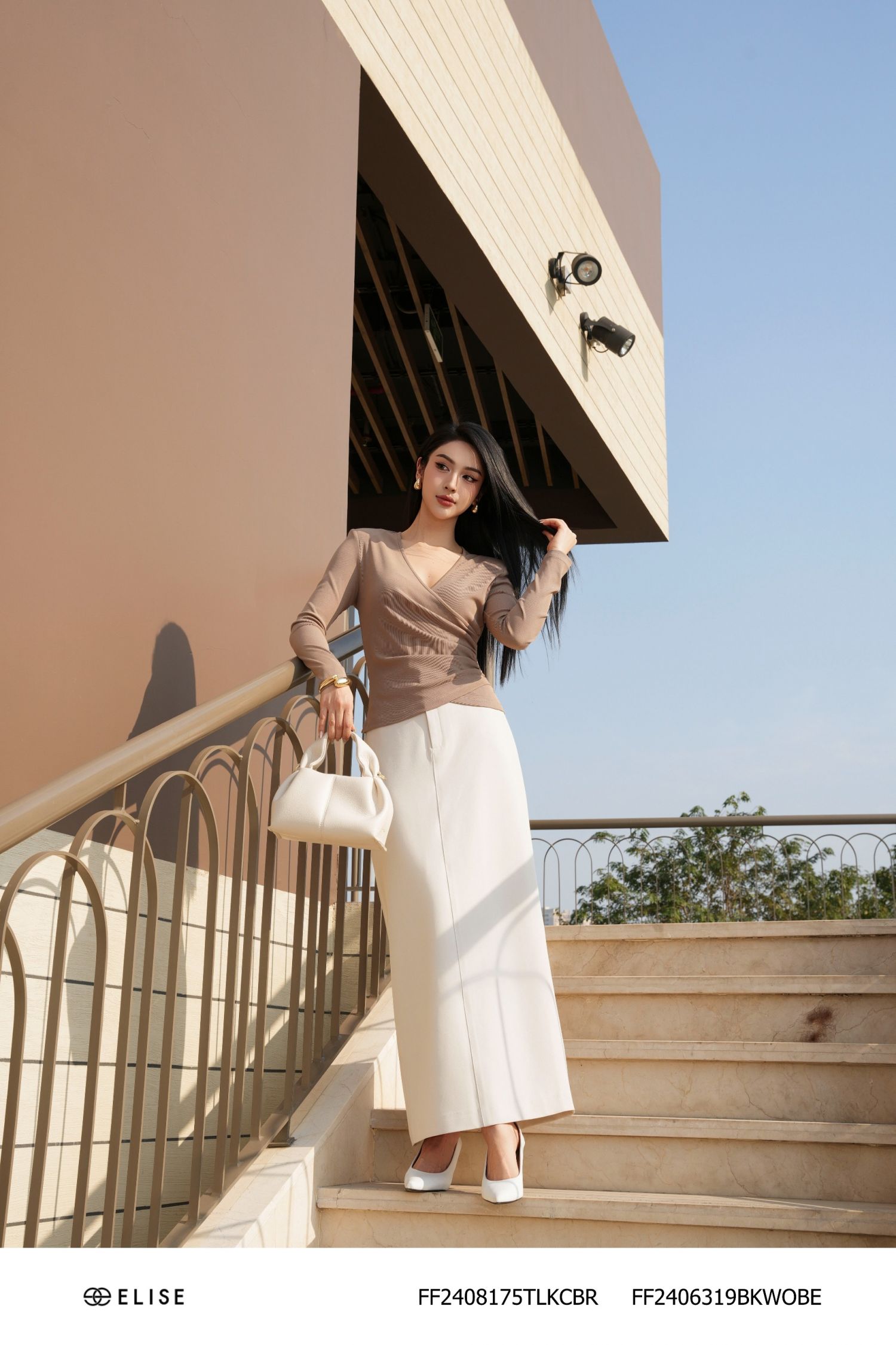 ÁO THUN NÂU VẠT CHÉO ĐỘN VAI