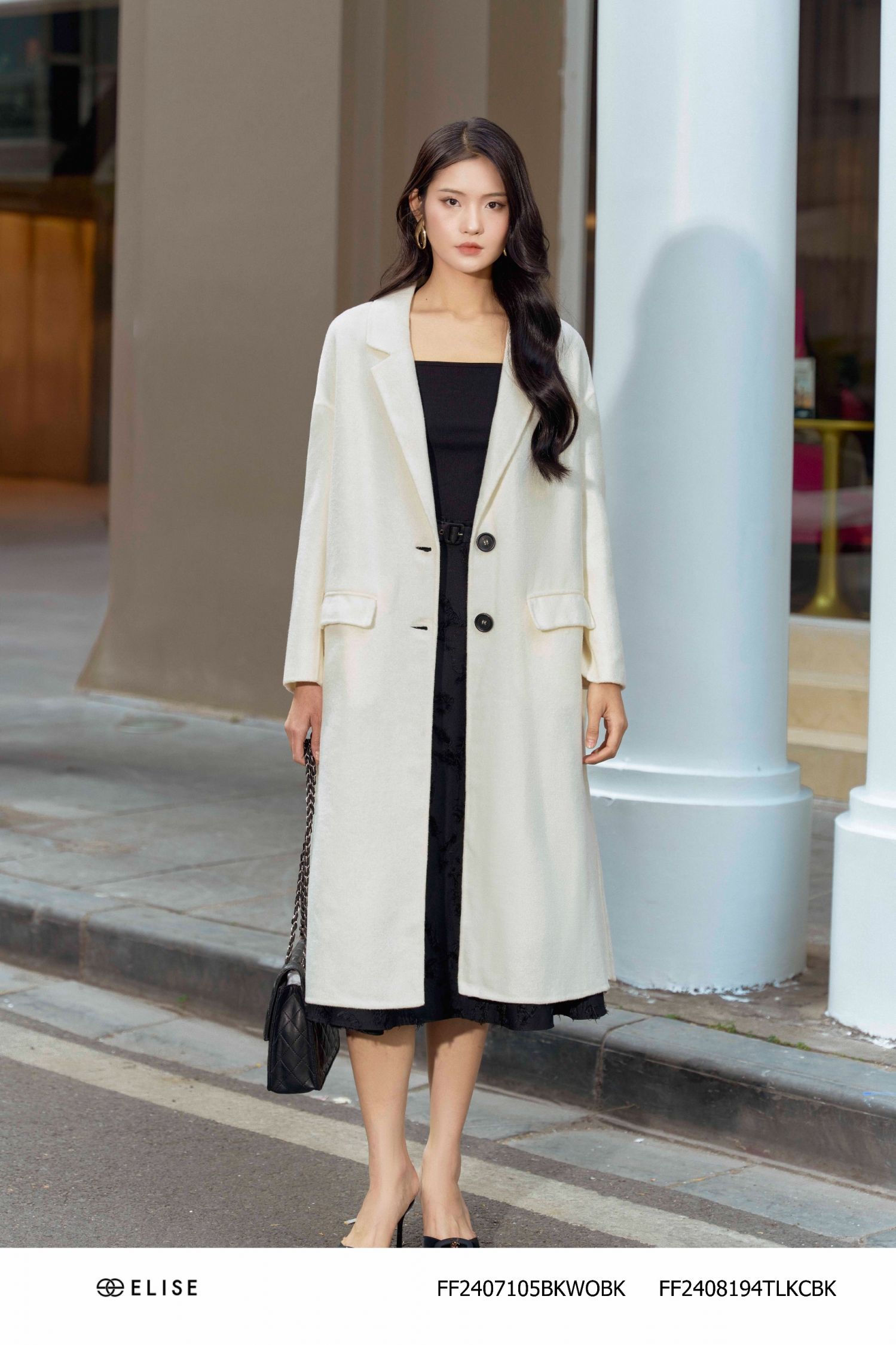 ÁO THUN ĐEN DÀI TAY CỔ VUÔNG