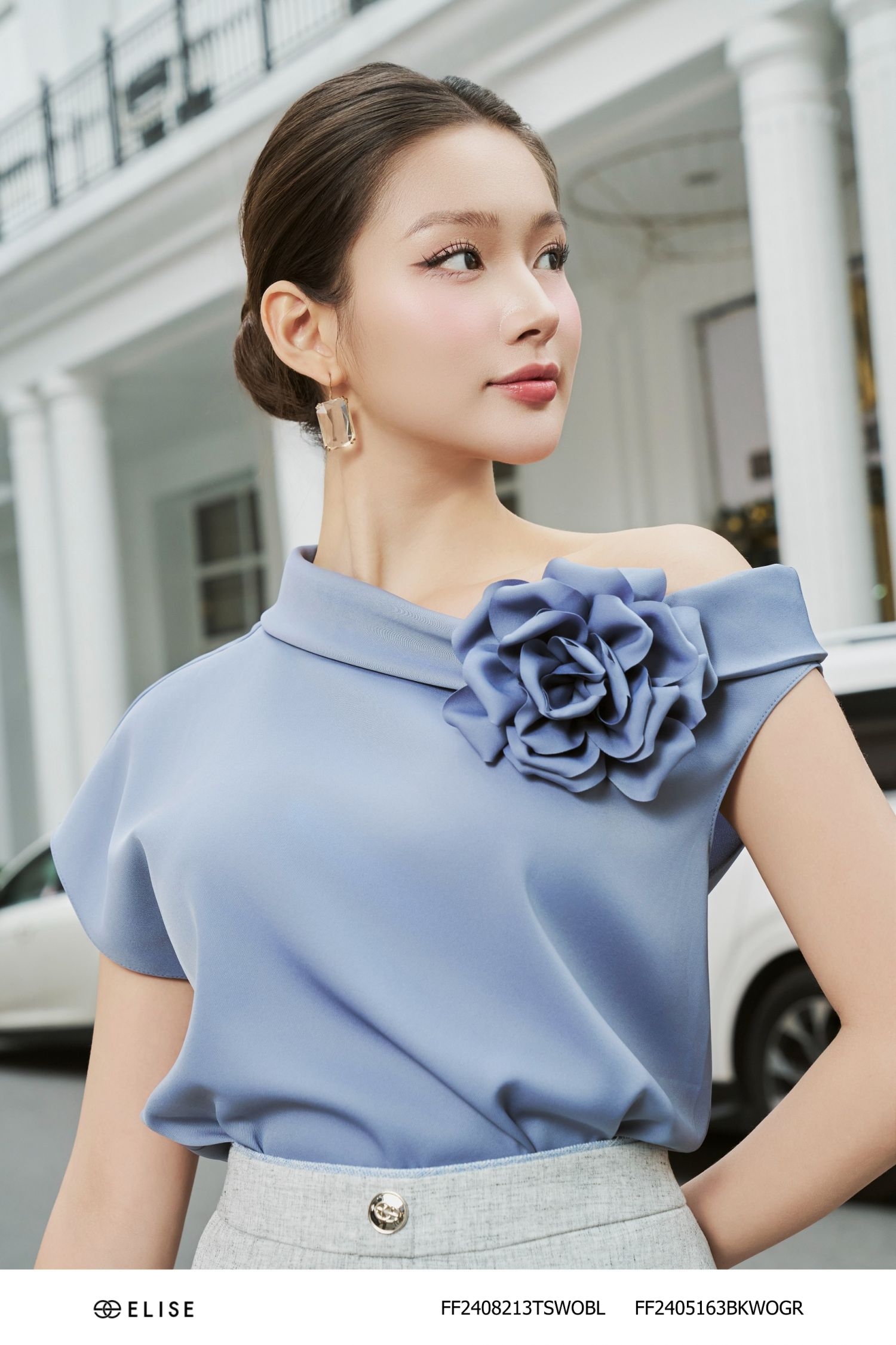 ÁO XANH GHI CỔ GẬP LỆCH VAI CÀI HOA