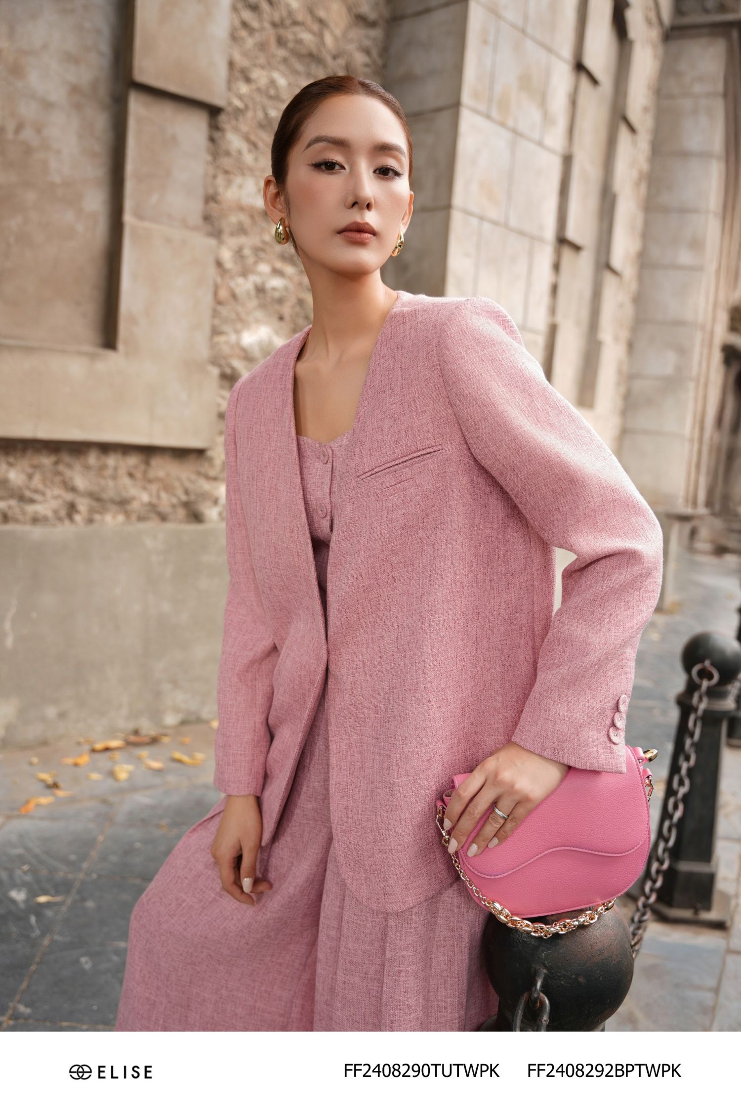 VEST TWEED HỒNG ĐẤT XẺ CHÉO SAU