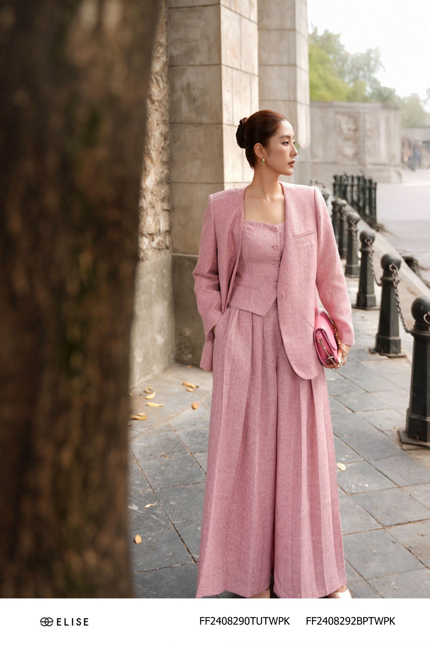 VEST TWEED HỒNG ĐẤT XẺ CHÉO SAU