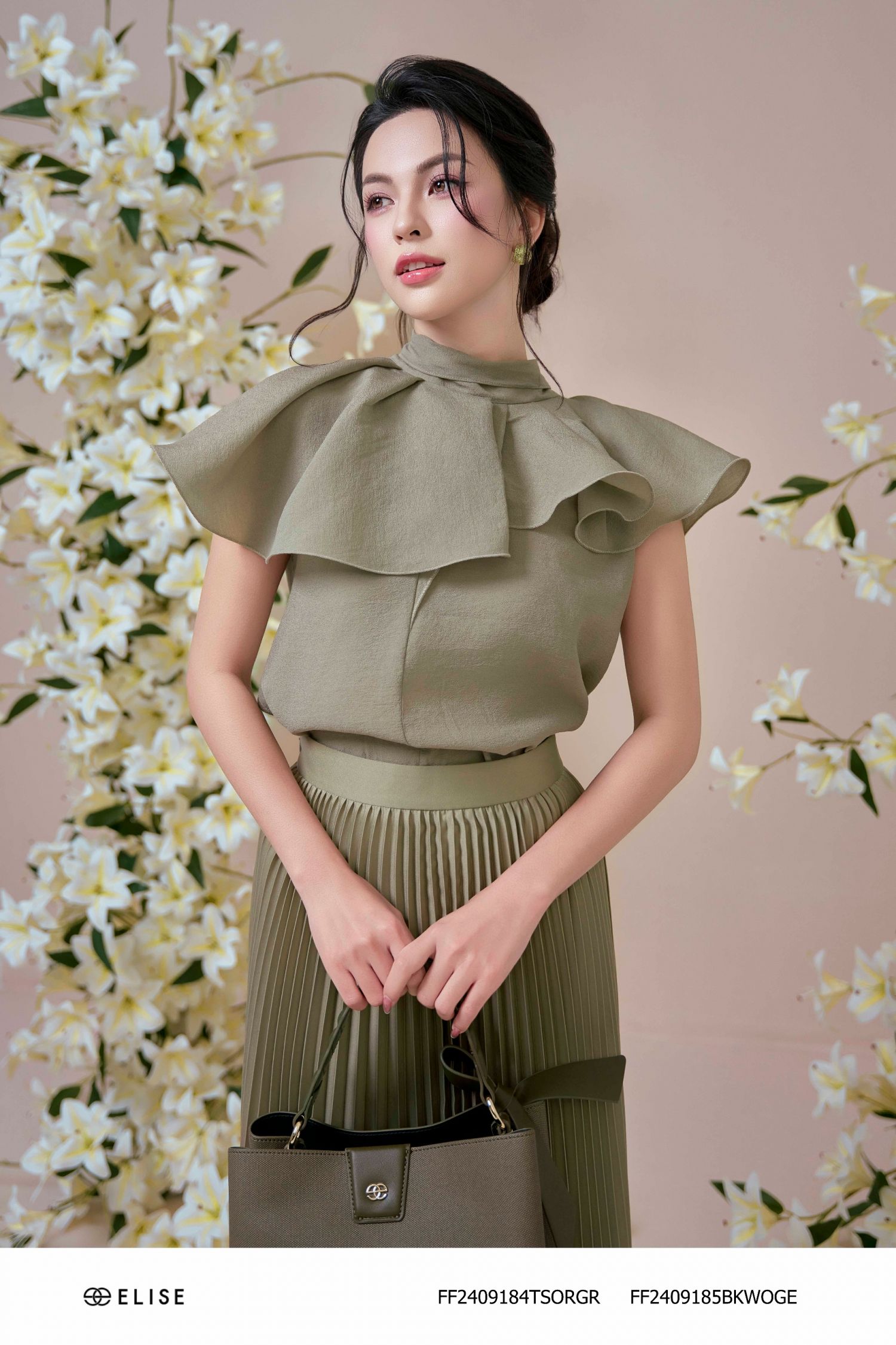 CHÂN VÁY XANH RÊU DẬP LY