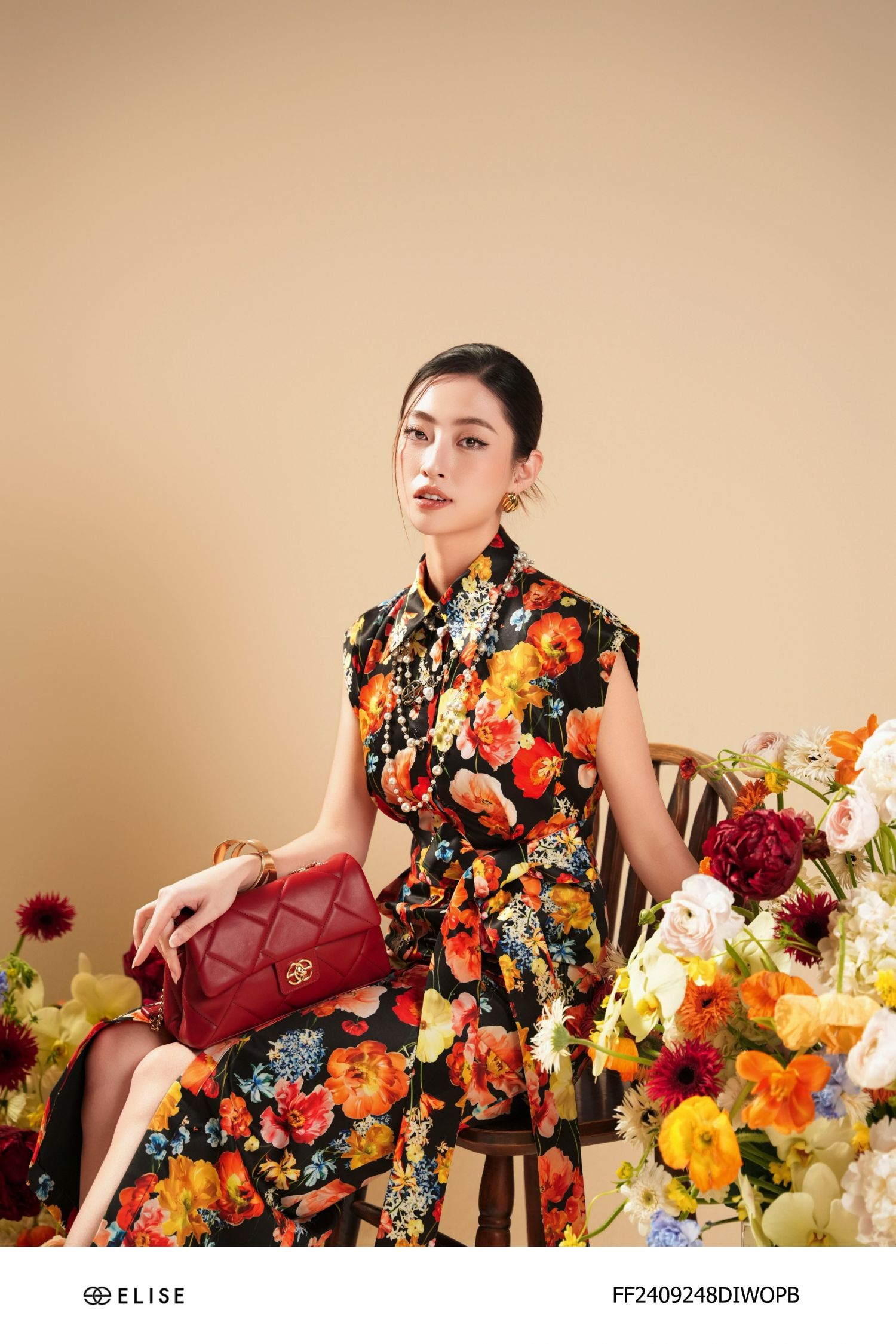 ĐẦM TAFTA HOA NỀN ĐEN BUỘC DÂY EO