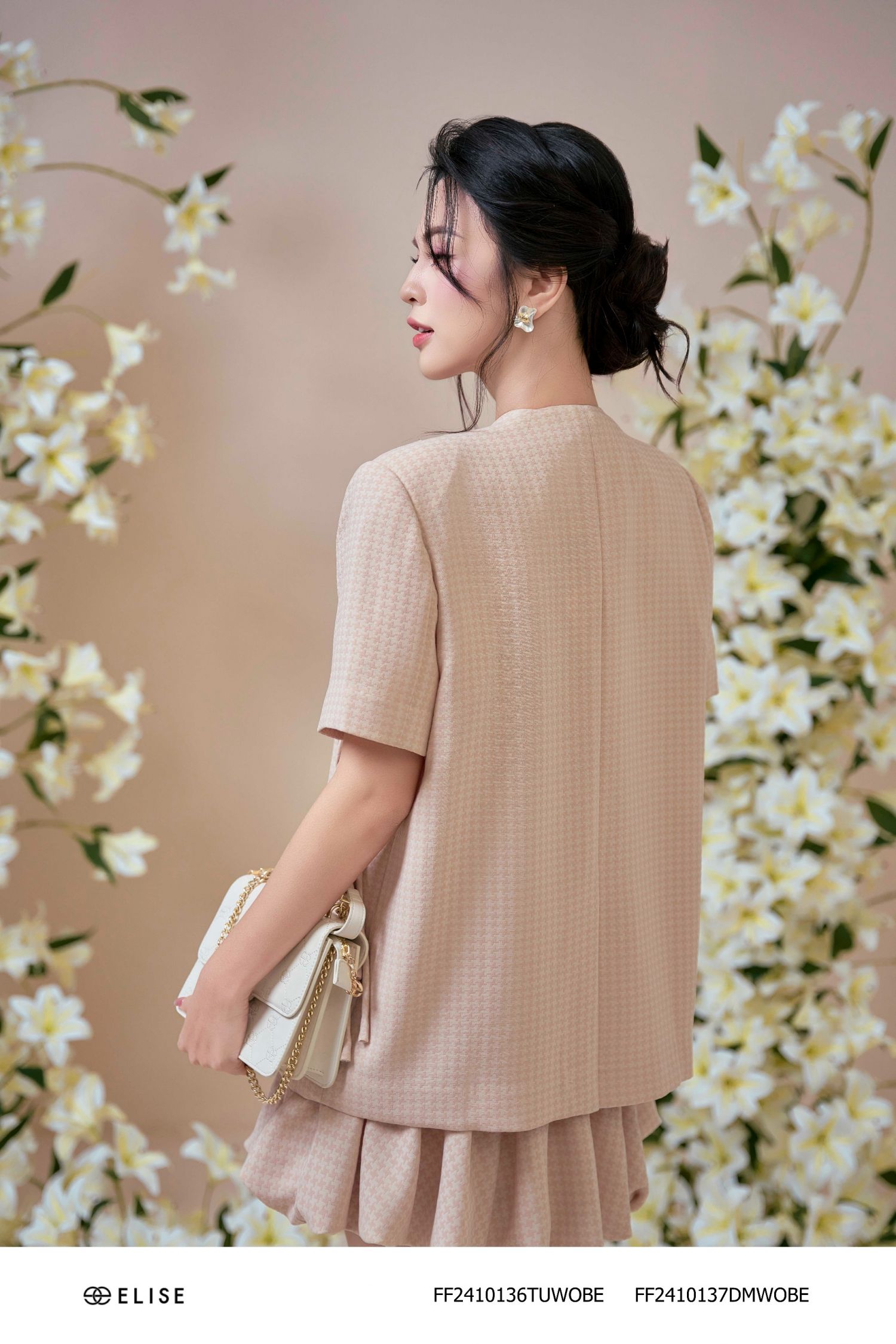 VEST HT BE CỔ V DÂY TẾT