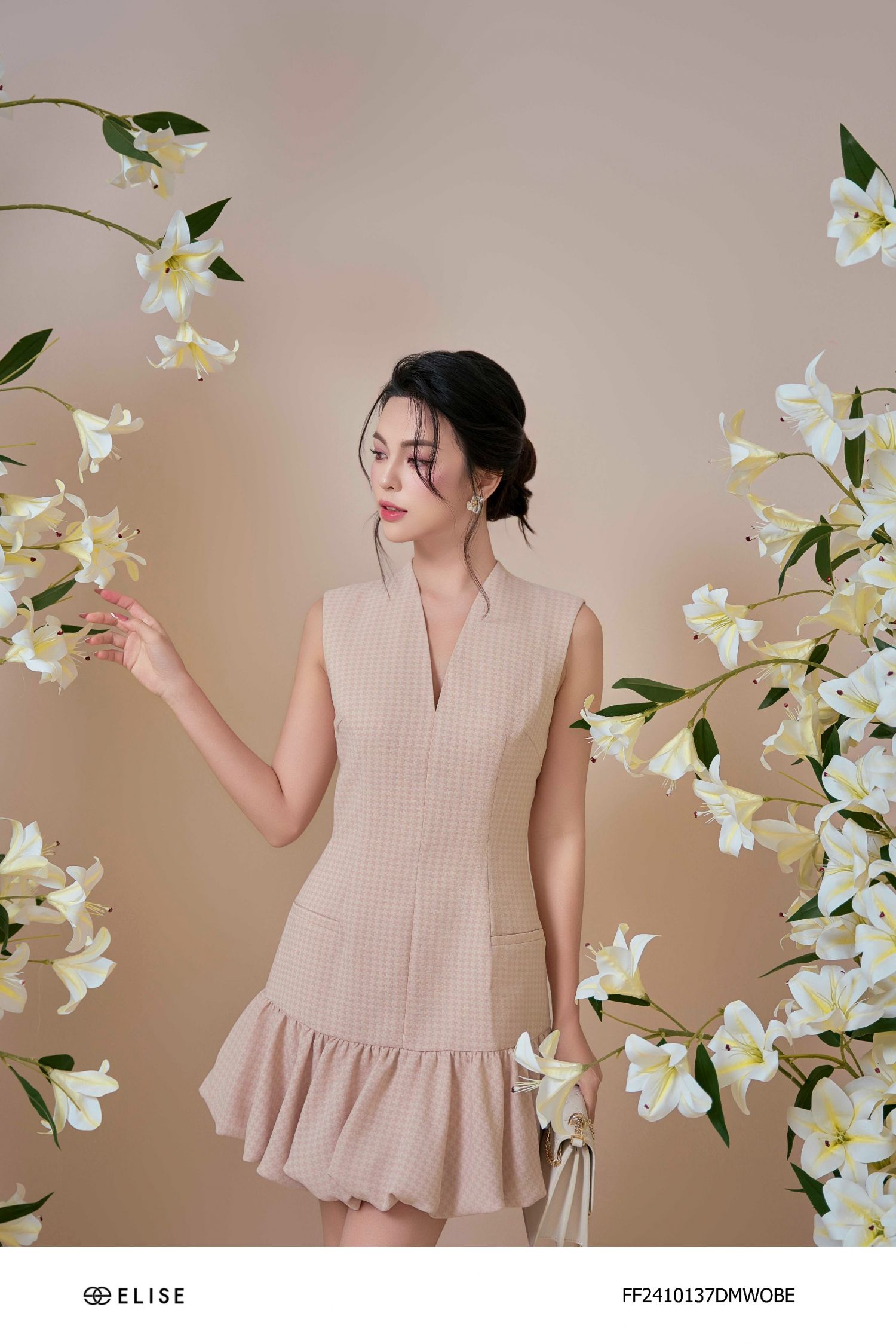 VEST HT BE CỔ V DÂY TẾT