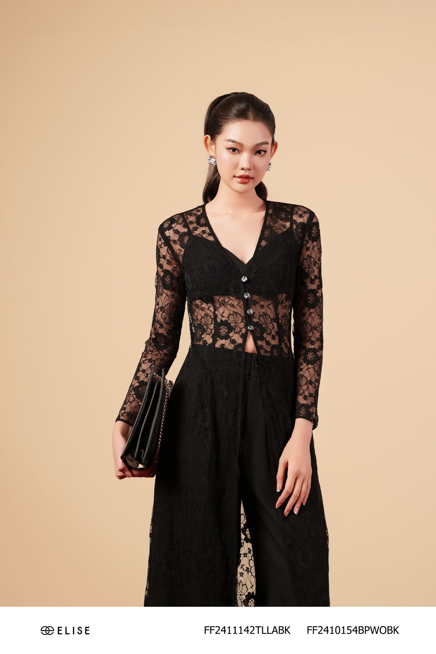 ÁO REN HOA ĐEN DÀI XẺ TRƯỚC