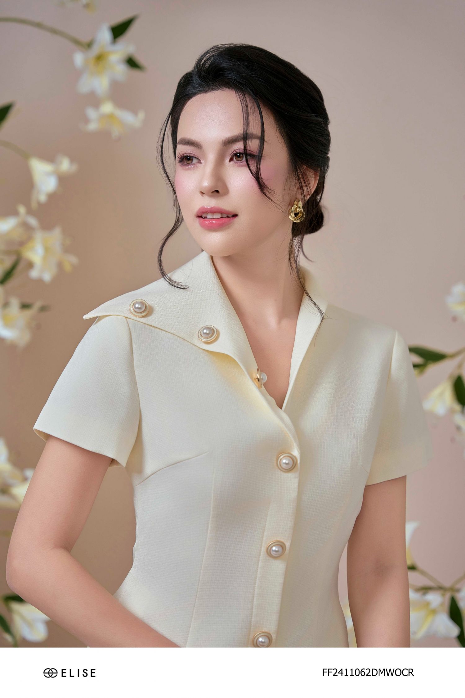 ĐẦM SỢI KEM CỔ BẺ MỞ V