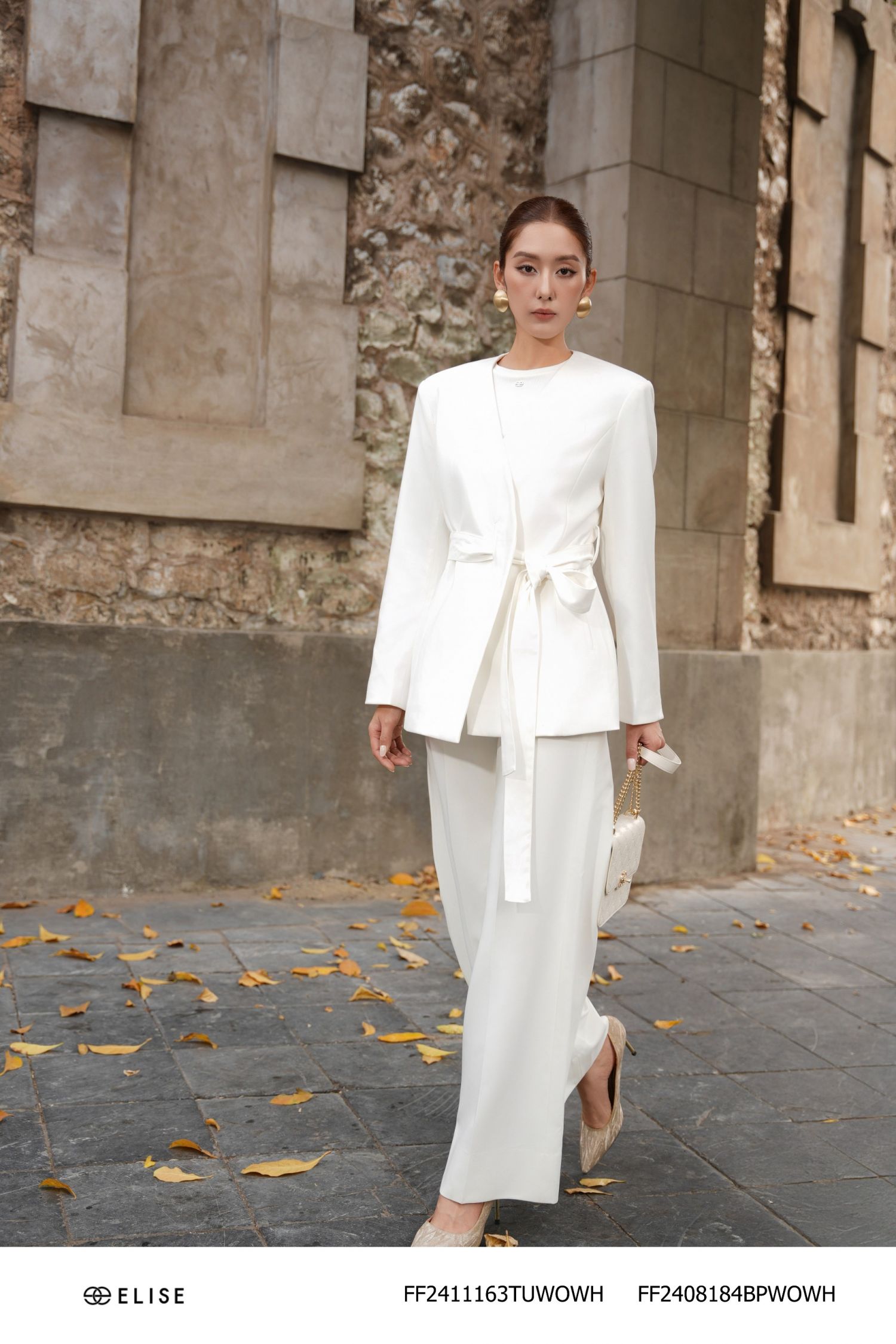VEST TRẮNG CỔ V LUỒN DÂY EO