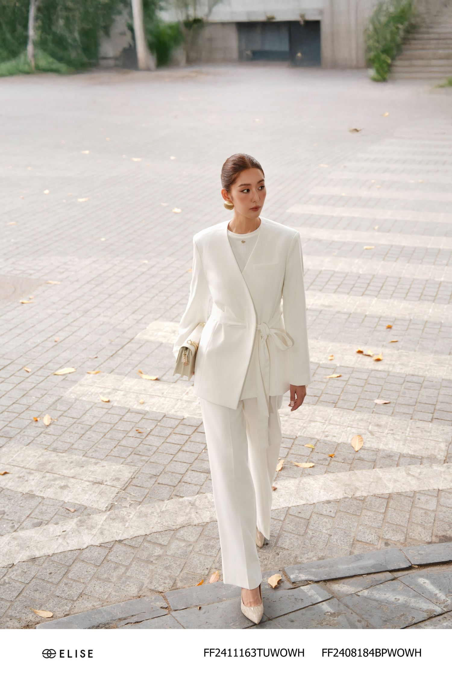 VEST TRẮNG CỔ V LUỒN DÂY EO