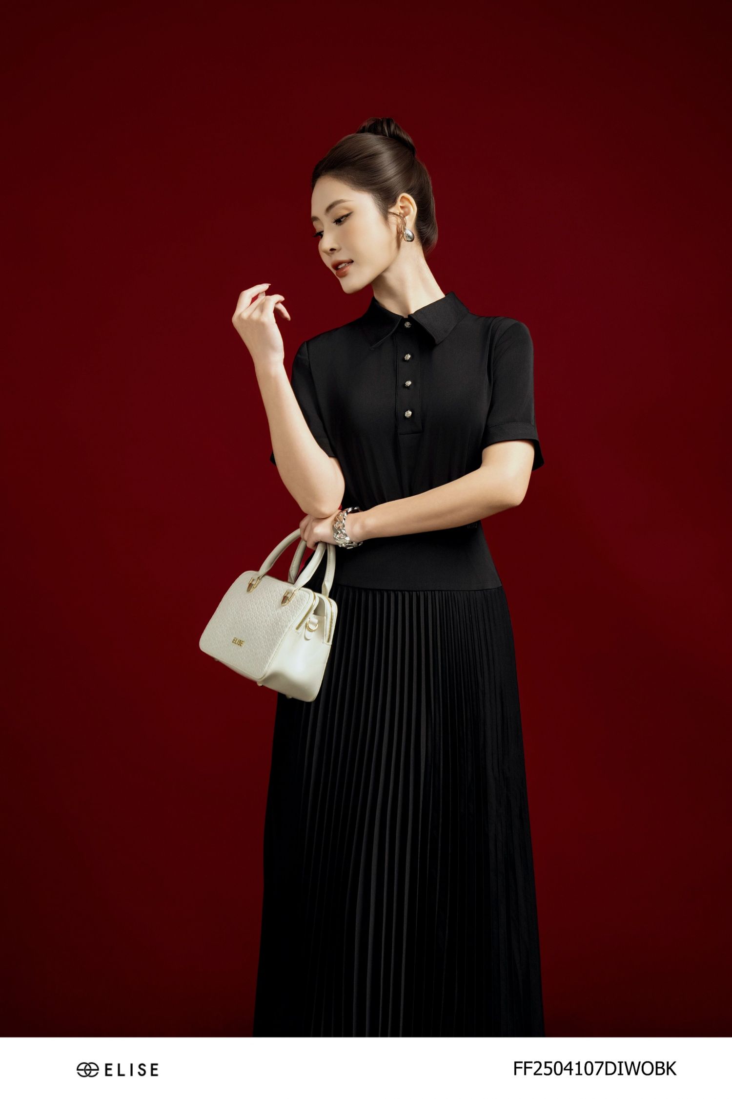 ĐẦM ĐEN PHỐI CỔ ĐỨC CHÂN DẬP LY