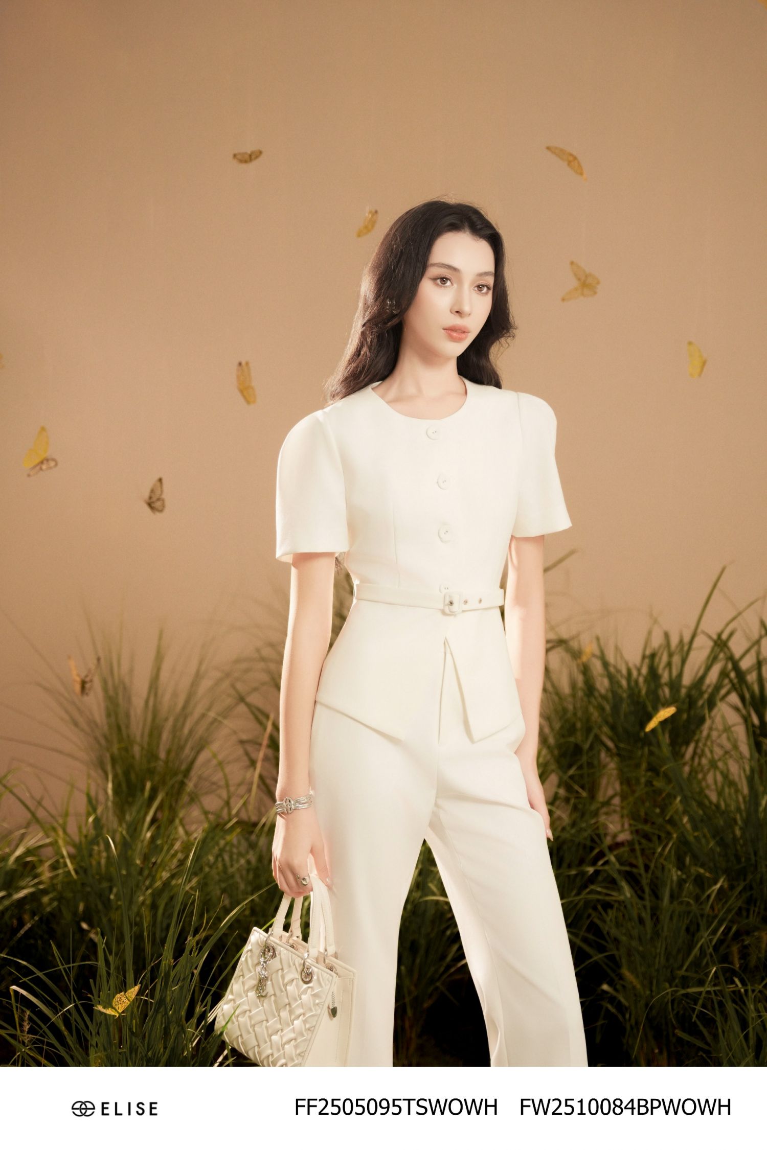 ÁO TUYTSY TRẮNG CỔ TRÒN ĐAI EO