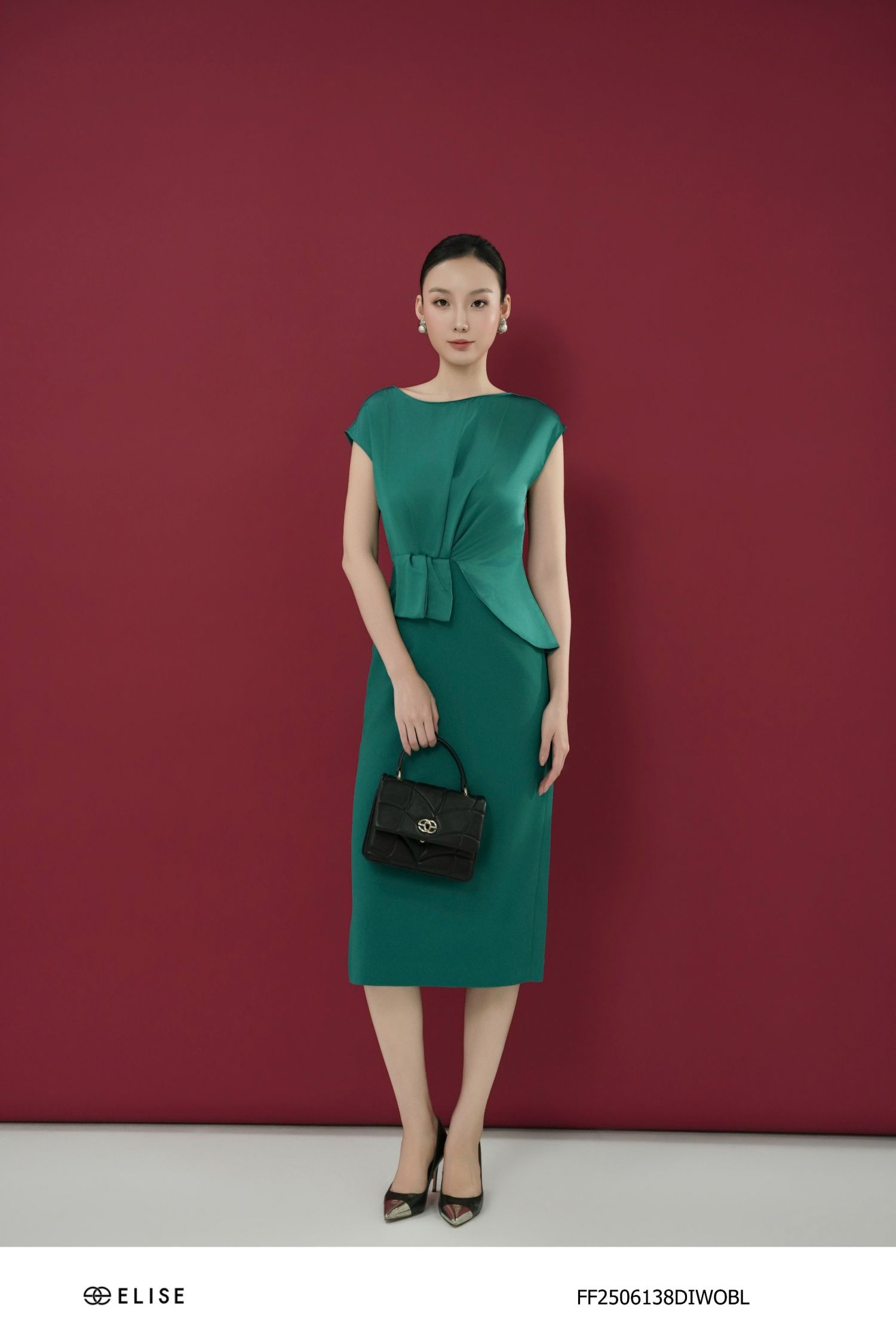 ĐẦM BÚT CHÌ XANH LỤC BẢO VAI CHỜM