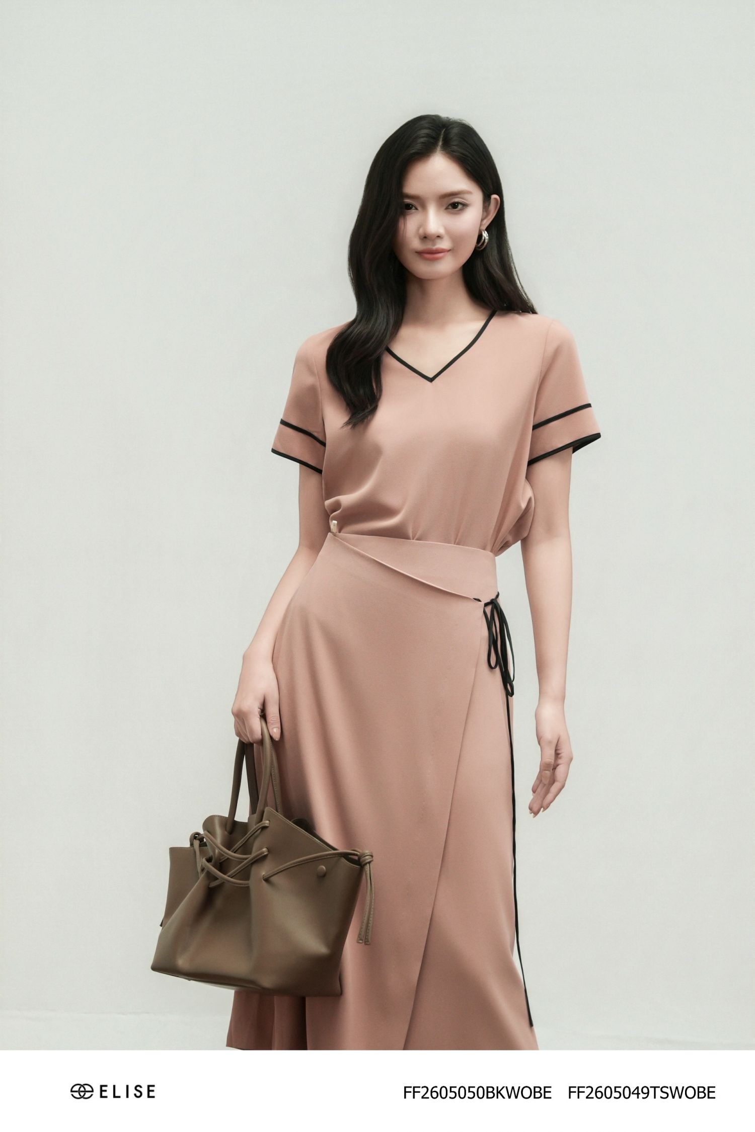 ÁO SẠN CỔ TIM PHỐI VIỀN