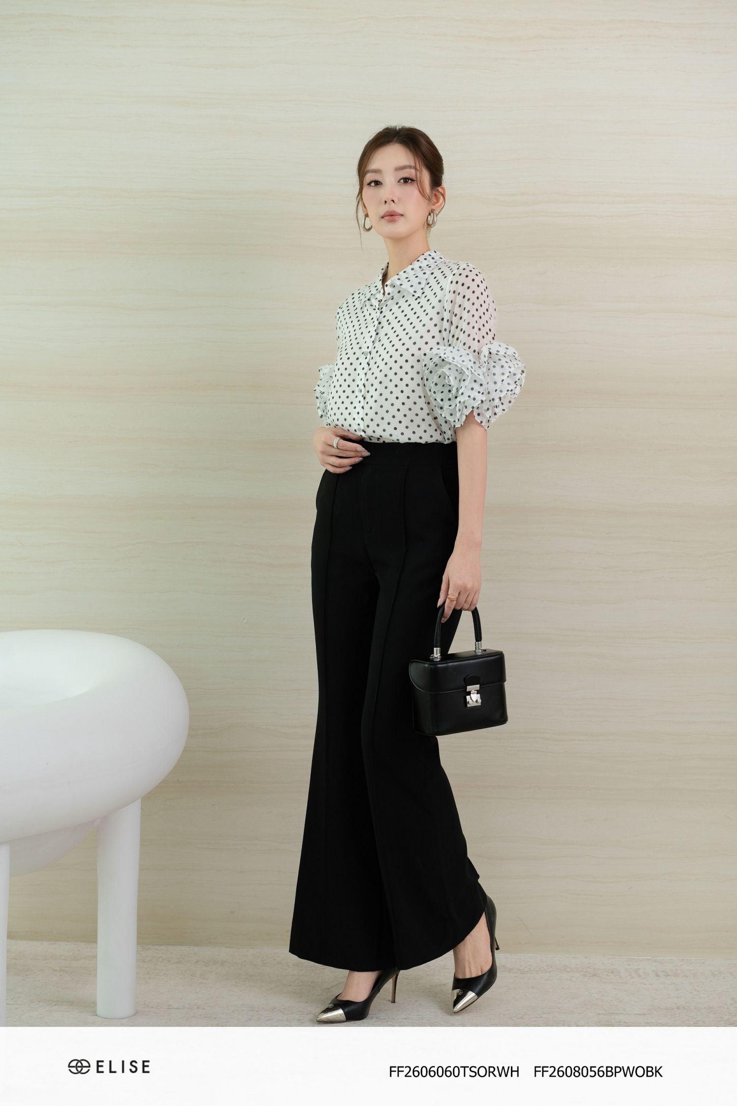 SM TƠ TRẮNG CHẤM BI ĐÍNH HOA TAY
