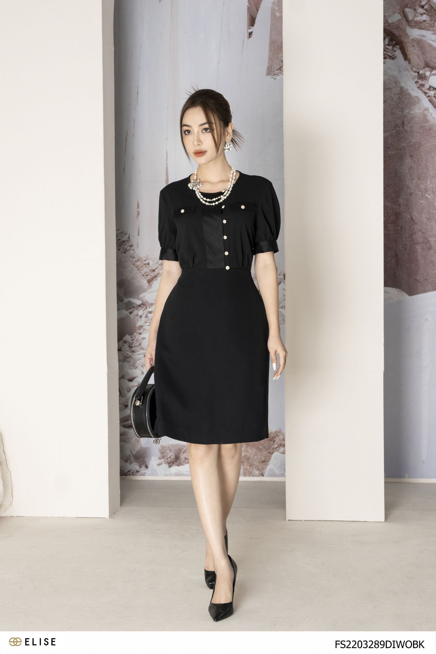 Đầm lụa đen cổ đổ dáng dài KK163-04 | Thời trang công sở K&K Fashion