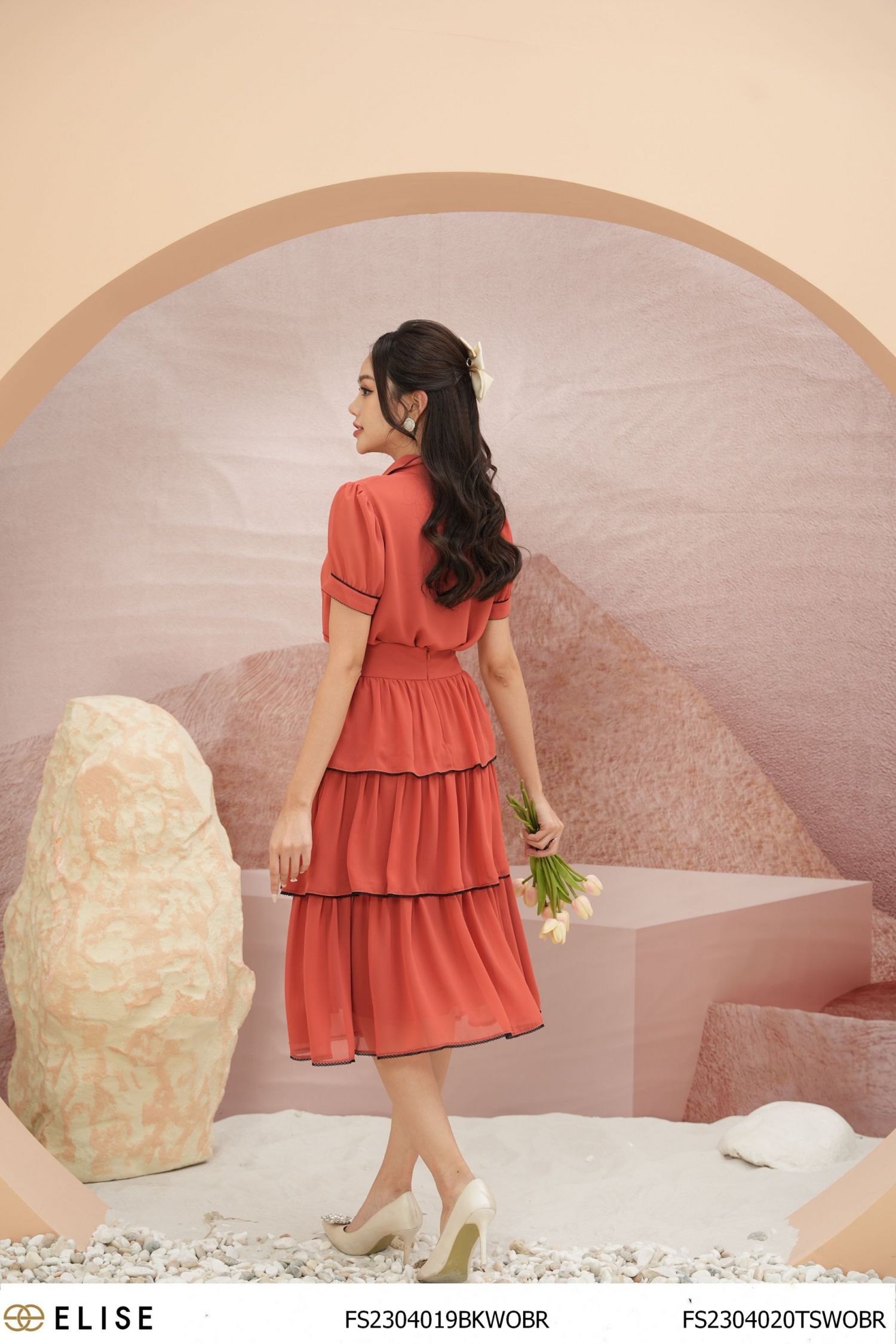 CV CHIFFON NÂU XẾP TẦNG VIỀN REN