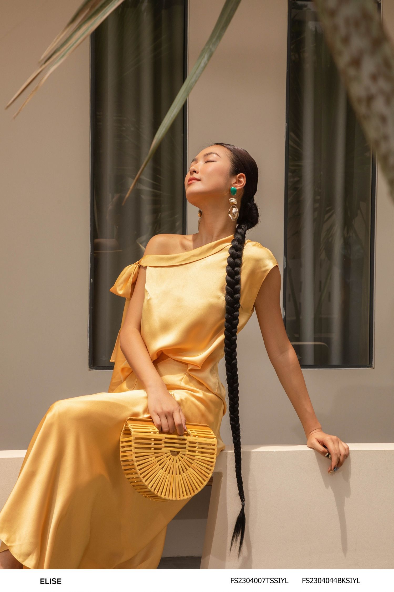 Chân váy xếp ly lụa satin dáng maxi màu Vàng đồng nhạt | Shopee Việt Nam