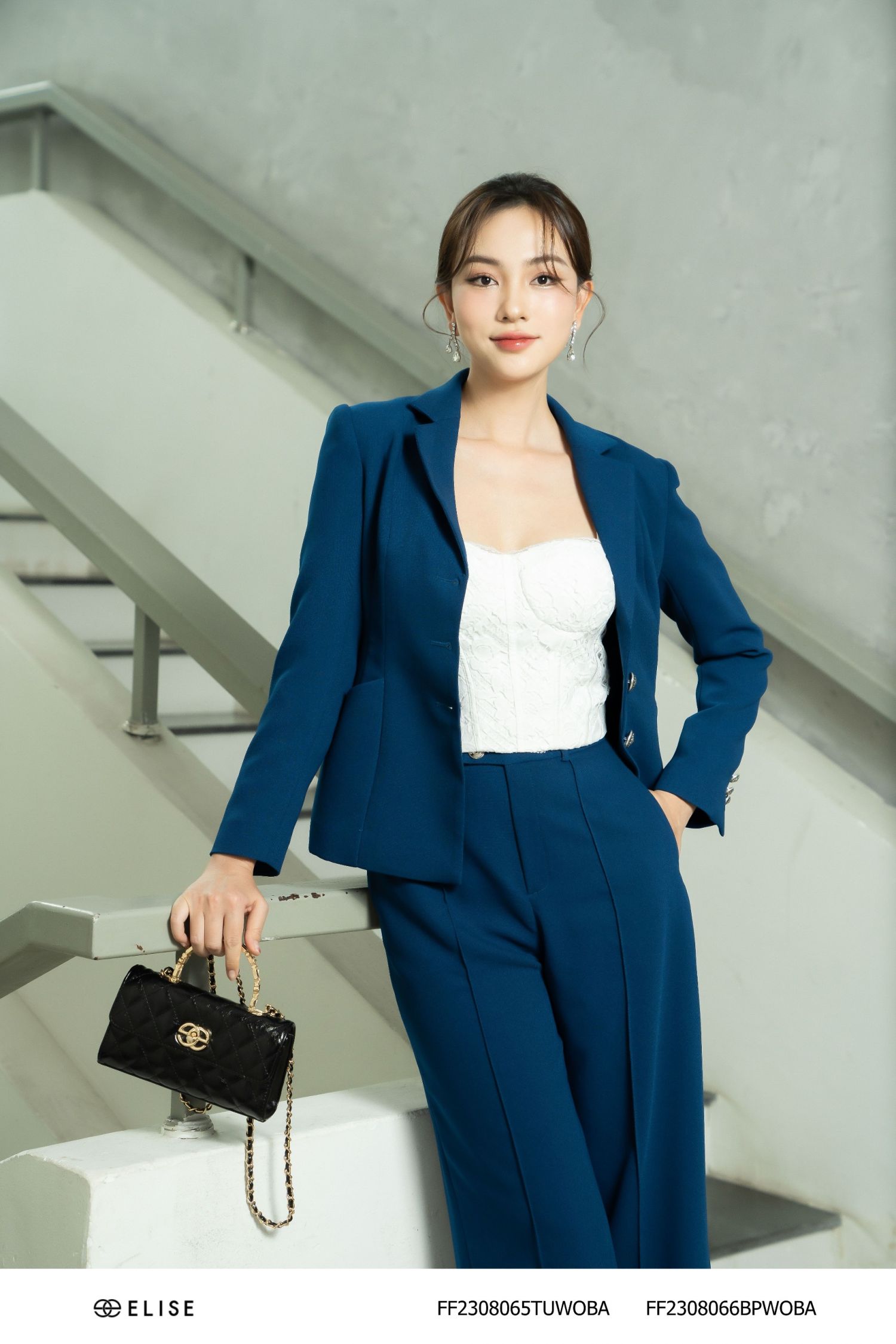 ÁO CÚP NGỰC REN CHỈ TRẮNG
