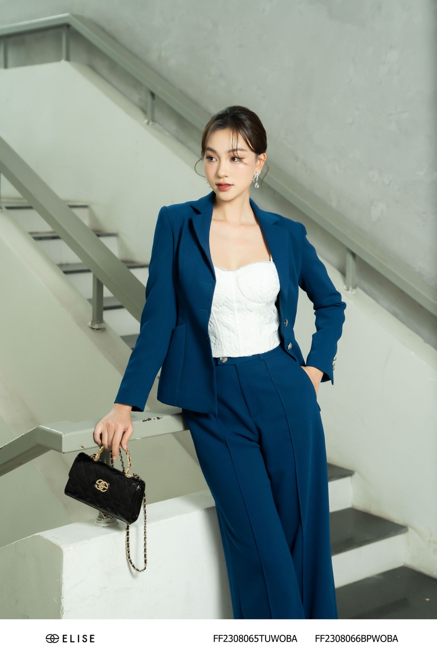 ÁO CÚP NGỰC REN CHỈ TRẮNG