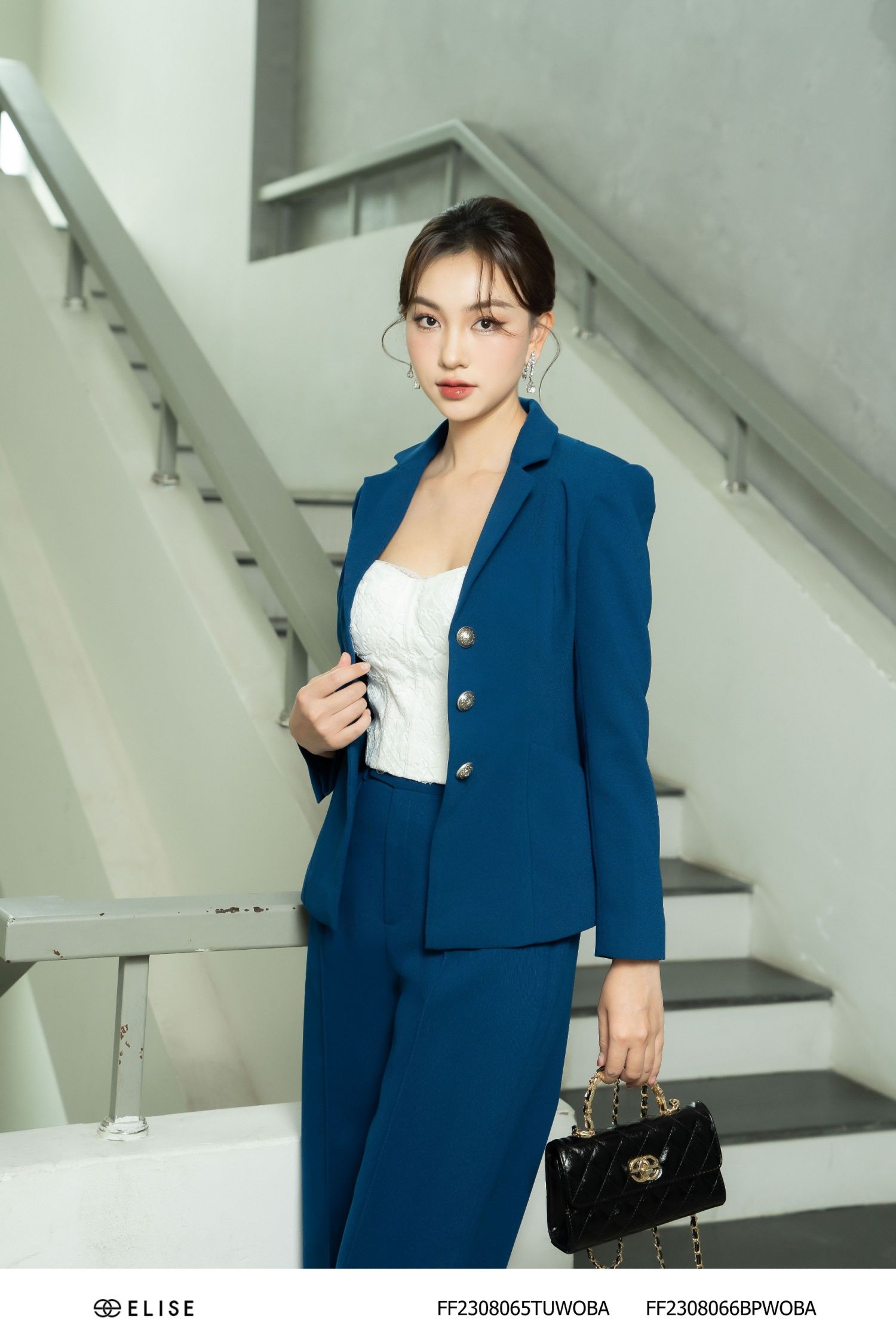 ÁO CÚP NGỰC REN CHỈ TRẮNG
