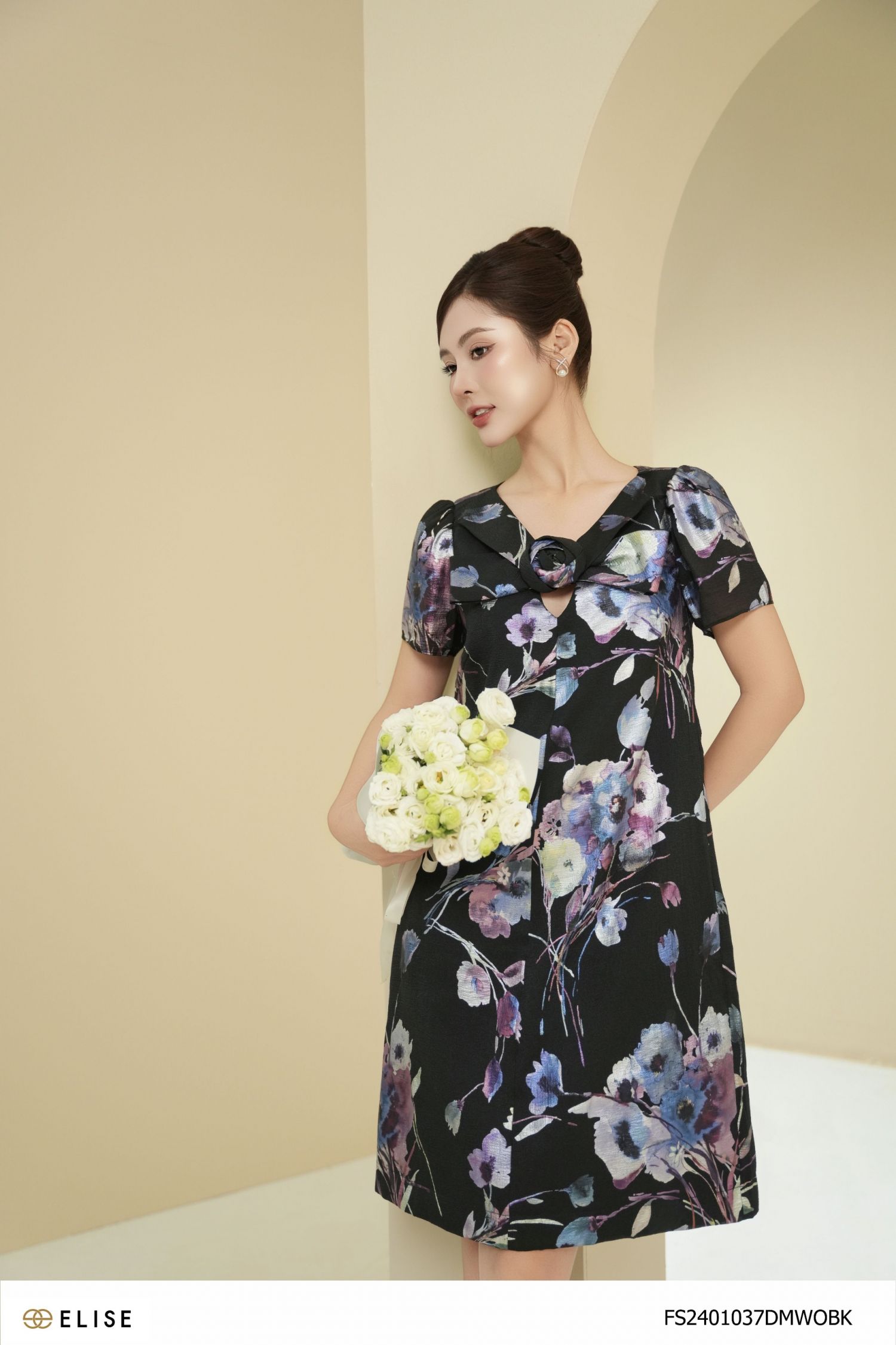 ĐẦM SUÔNG TƠ XỐP HOA ĐEN NƠ CỔ