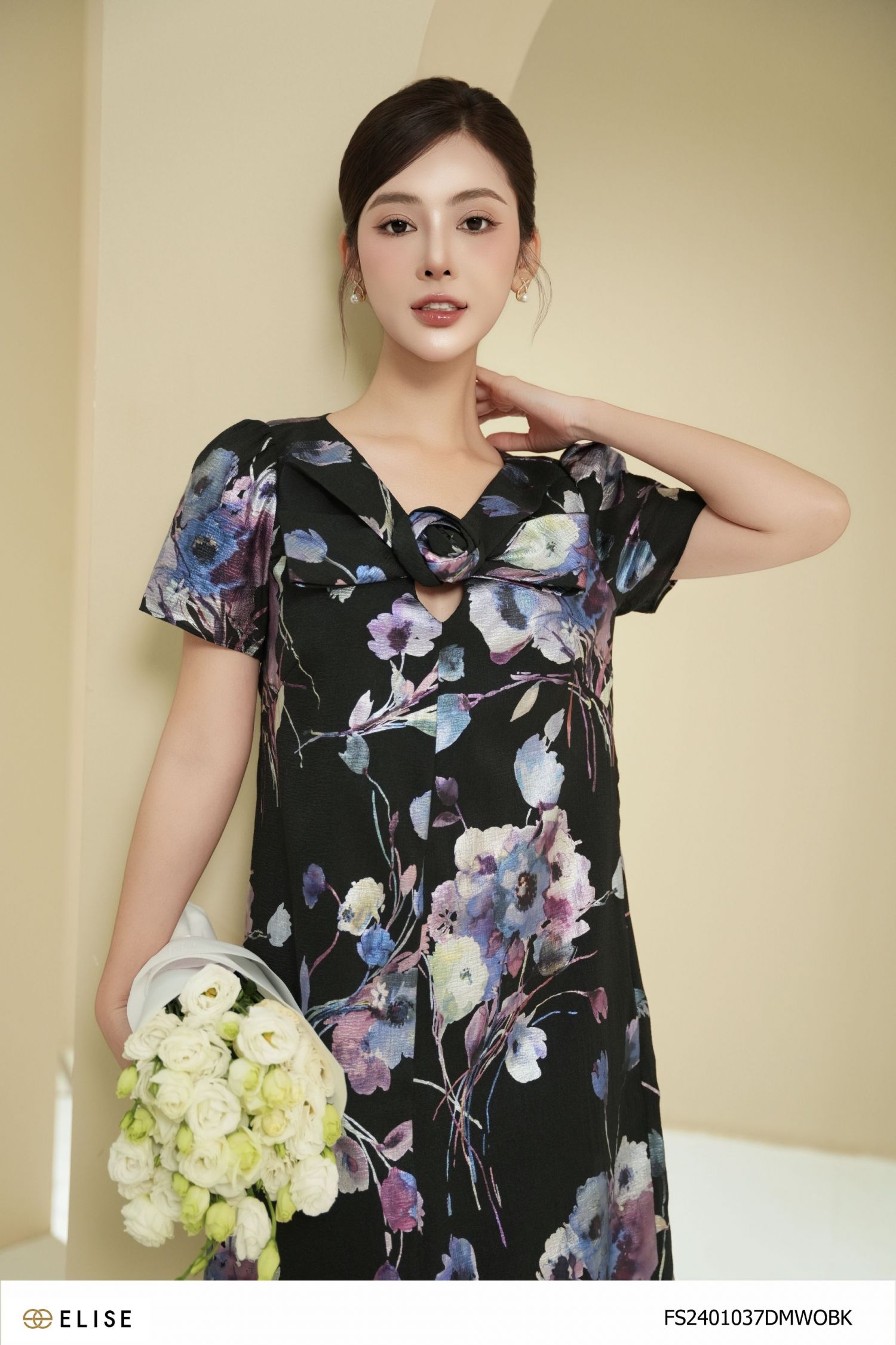 ĐẦM SUÔNG TƠ XỐP HOA ĐEN NƠ CỔ