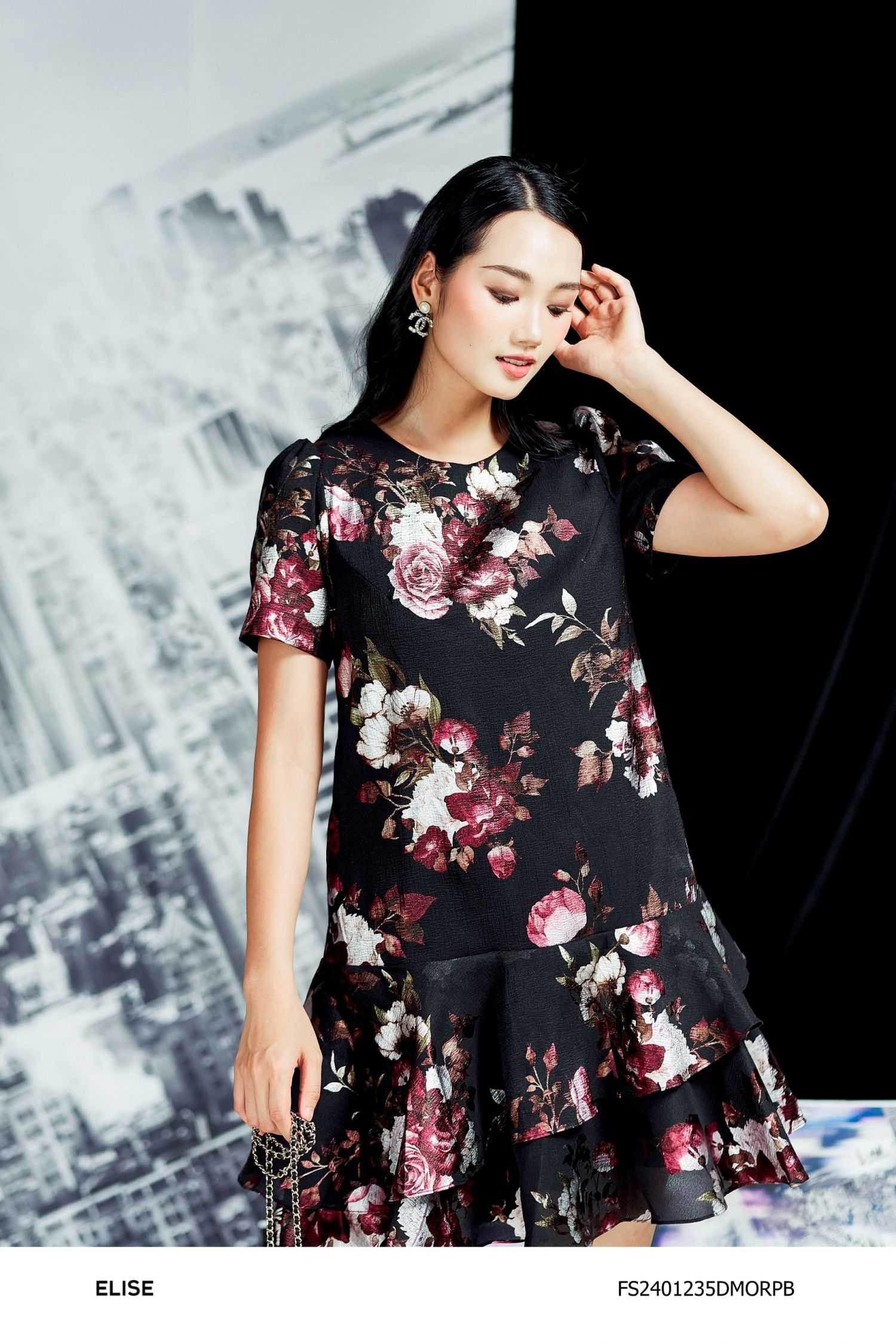 ĐẦM TƠ XỐP ĐEN HOA ĐỎ BÈO TẦNG GẤU