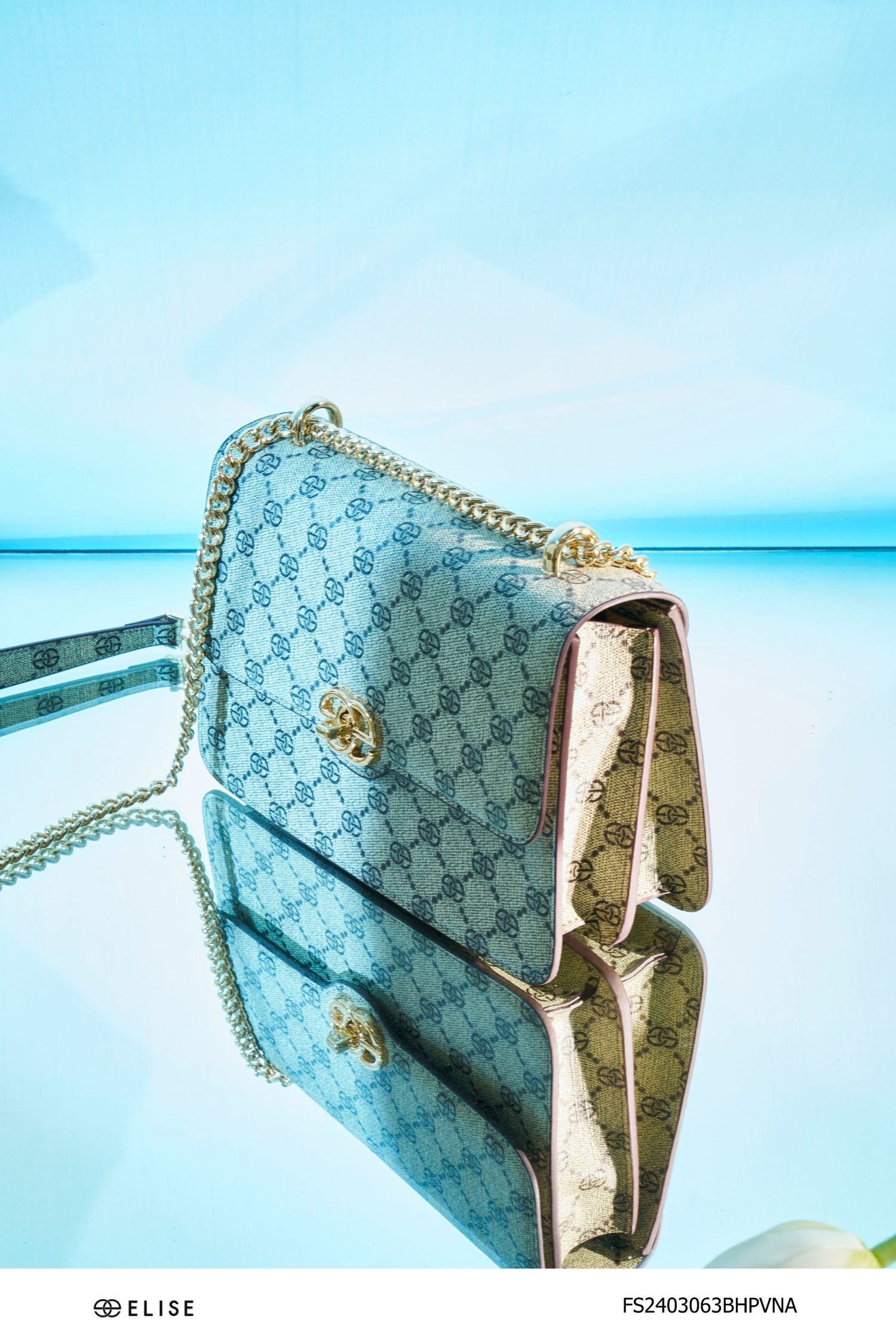 TÚI CROSSBODY KHAKI TRẦN TRÁM KHOÁ TRONG NỔI