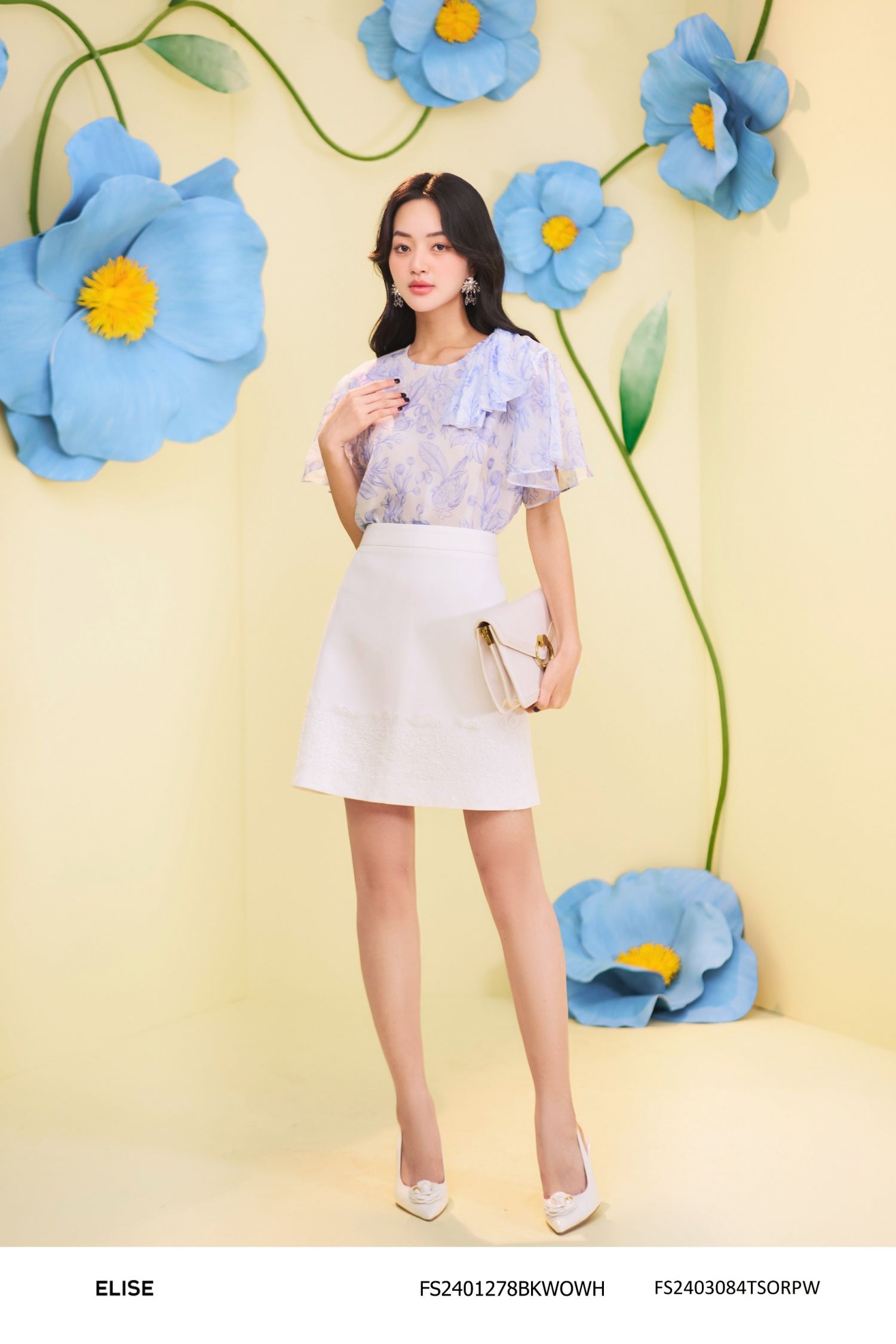ÁO TƠ TRẮNG HOA XANH TAY BÈO ĐÍNH NƠ