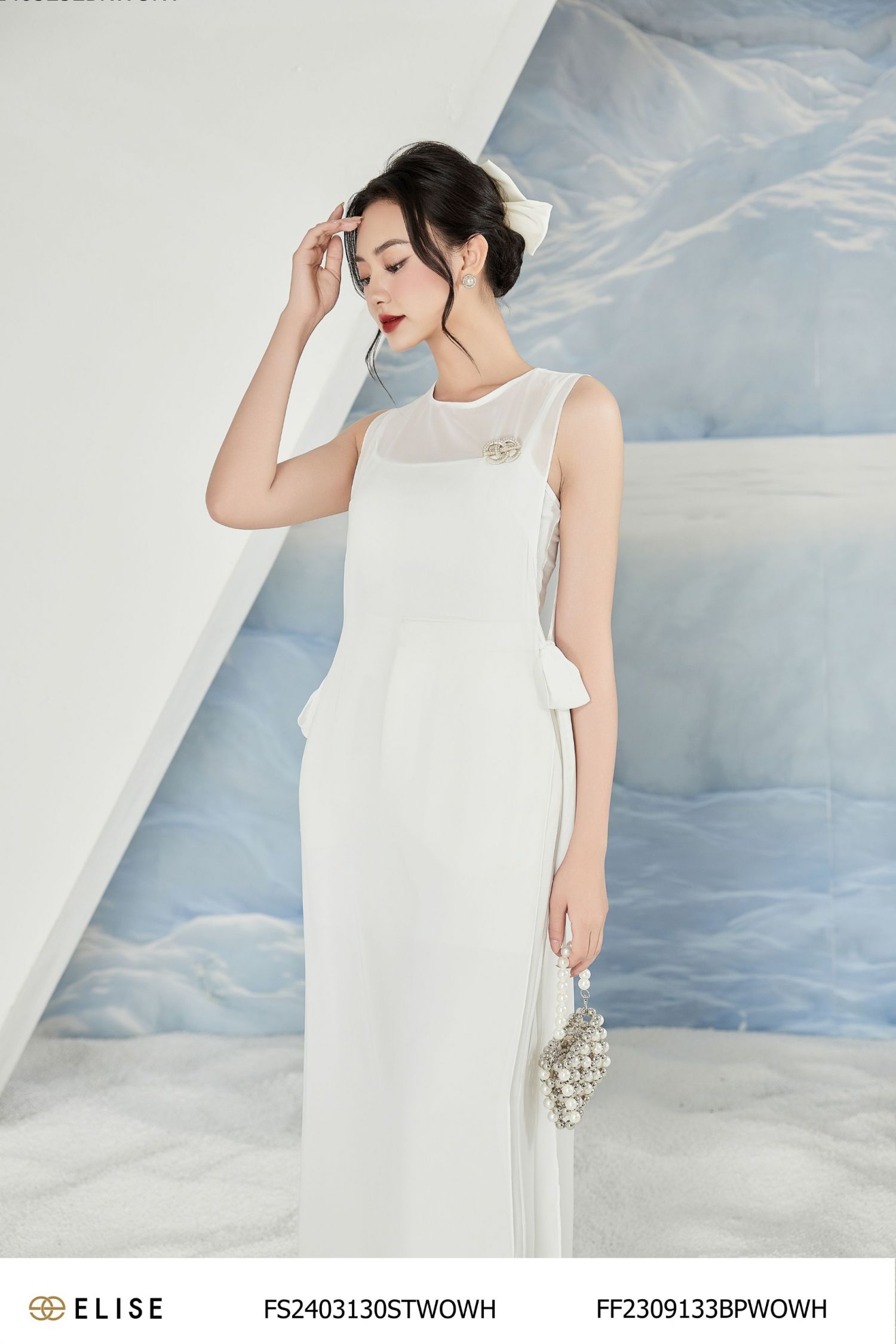 SET ÁO DÀI TRẮNG XẺ TÀ BUỘC NƠ EO