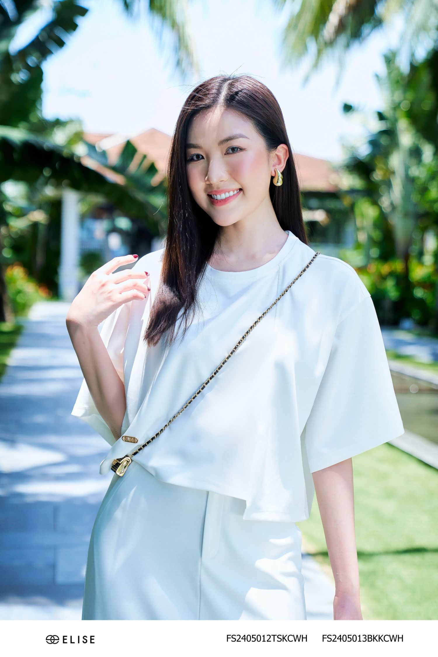 CHÂN VÁY TRẮNG X-NEON XẺ SAU