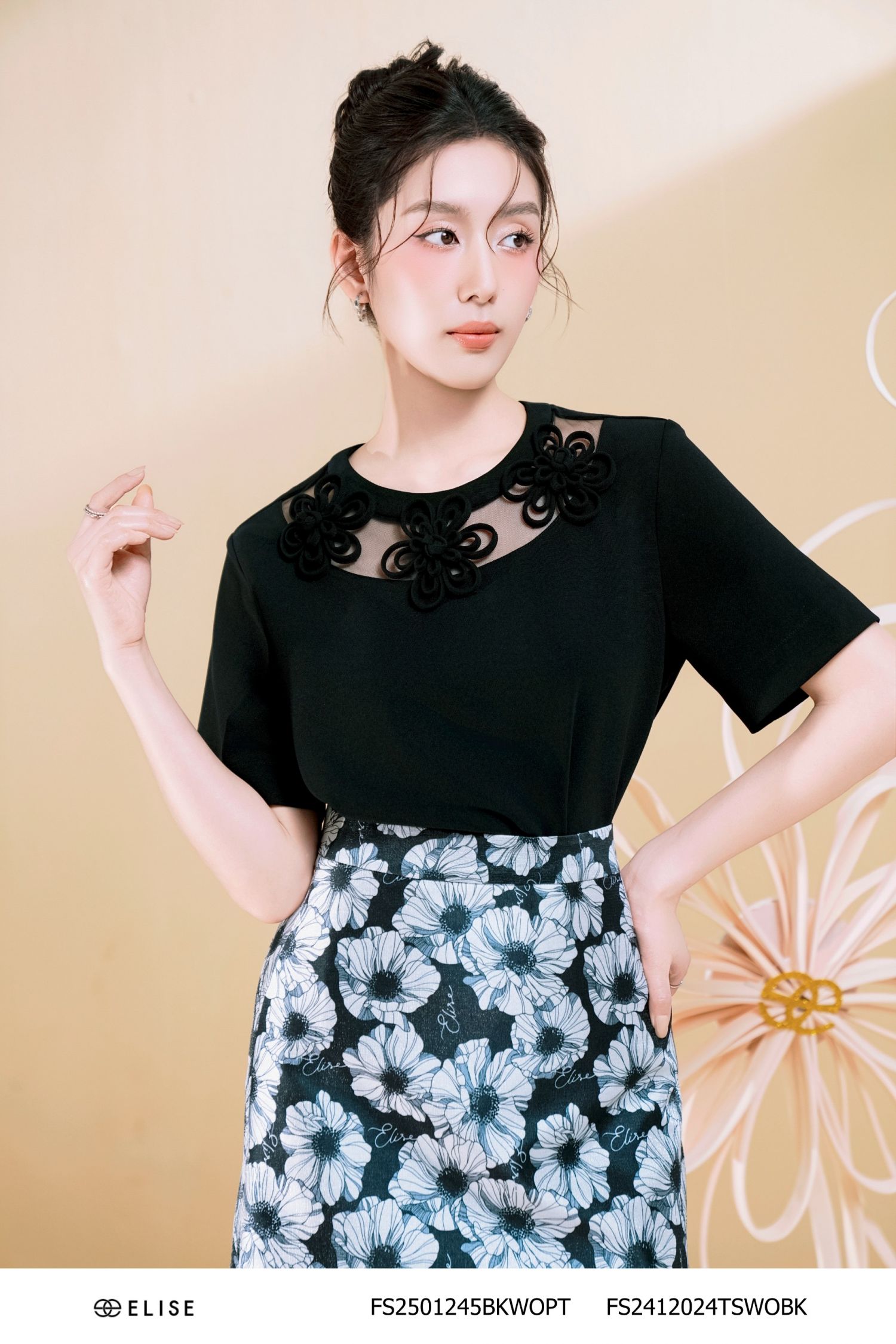 ÁO ĐEN CỔ PHỐI LƯỚI ĐINH DÂY HOA