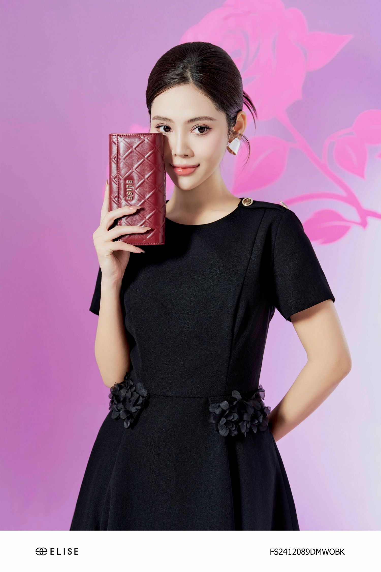ĐẦM ĐEN XÒE TÚI ĐÍNH HOA TƠ