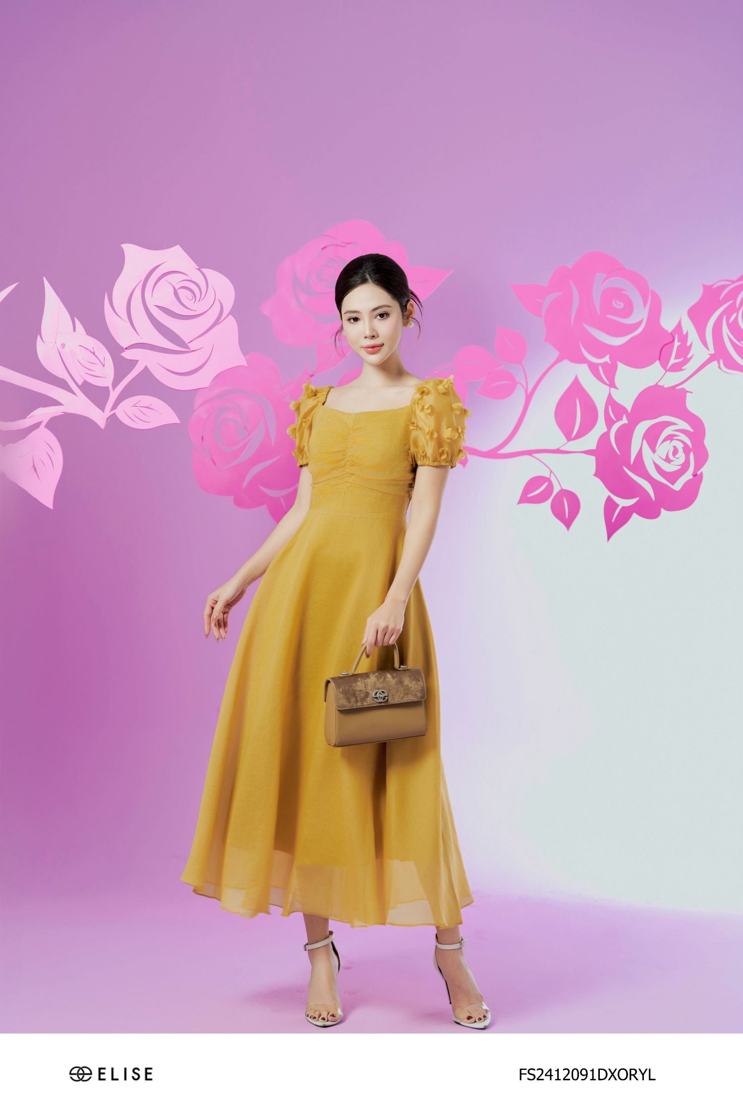 ĐẦM TƠ VÀNG XẾP NHÚN NGỰC ĐÍNH HOA TAY
