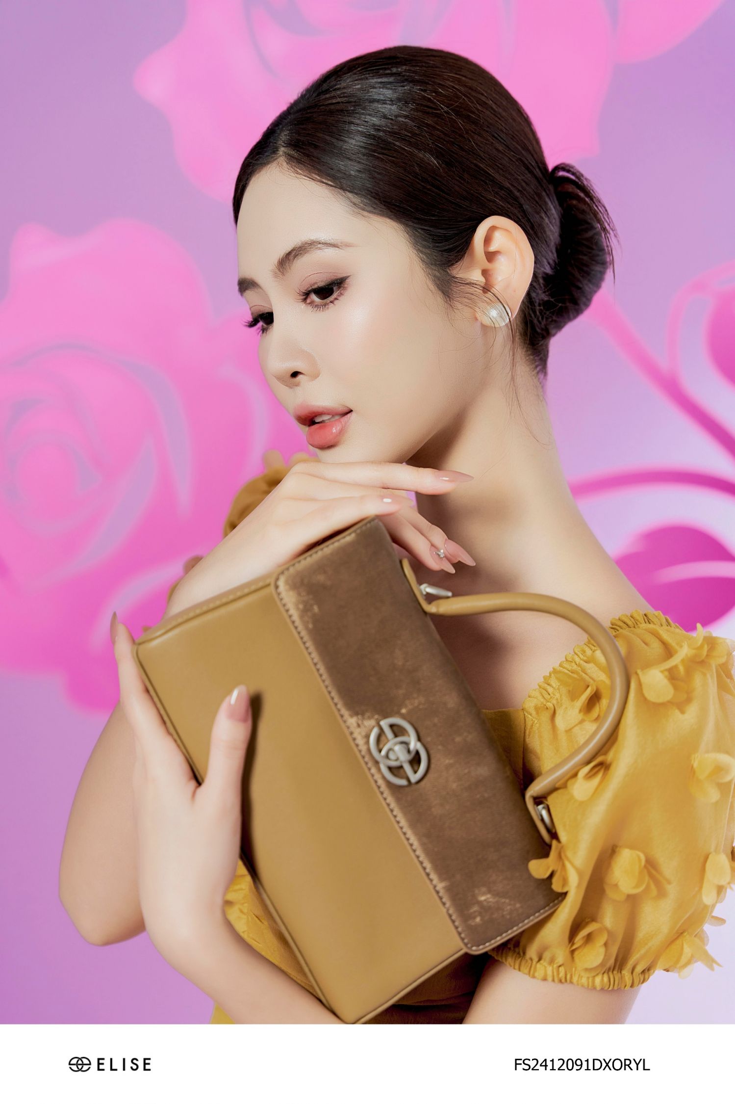 ĐẦM TƠ VÀNG XẾP NHÚN NGỰC ĐÍNH HOA TAY