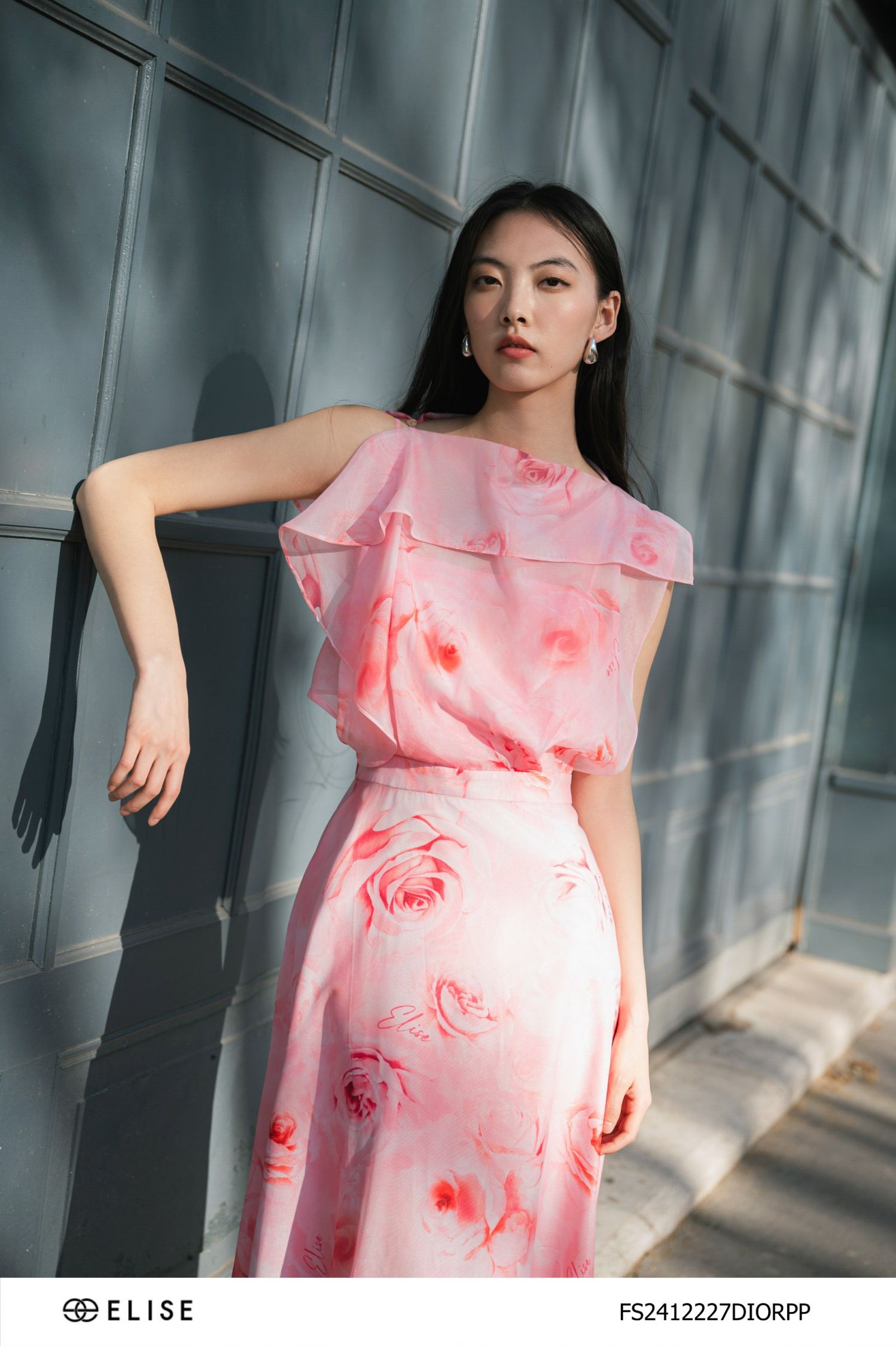 ĐẦM TƠ HOA HỒNG CỔ THUYỀN BÈO