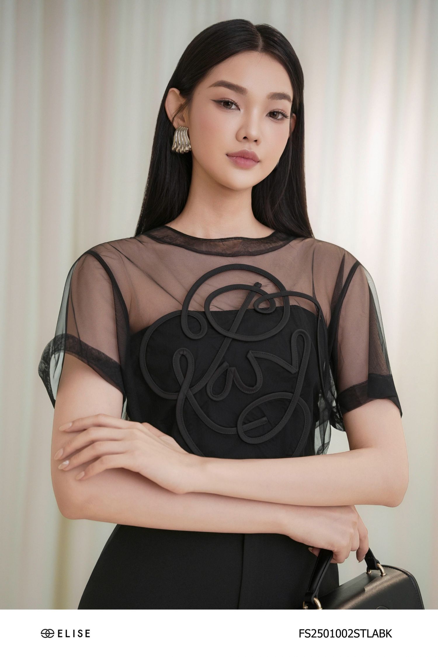 SET ÁO LƯỚI ĐEN ĐÍNH DÂY CHỮ PARIS