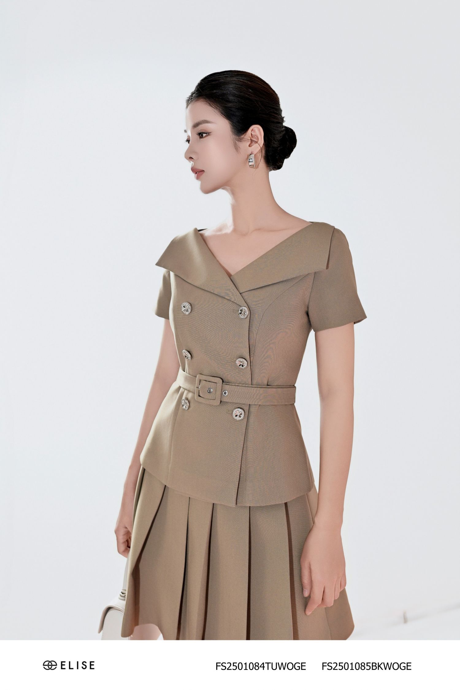 VEST VÂN XANH OLIU CỔ BE ĐAI EO