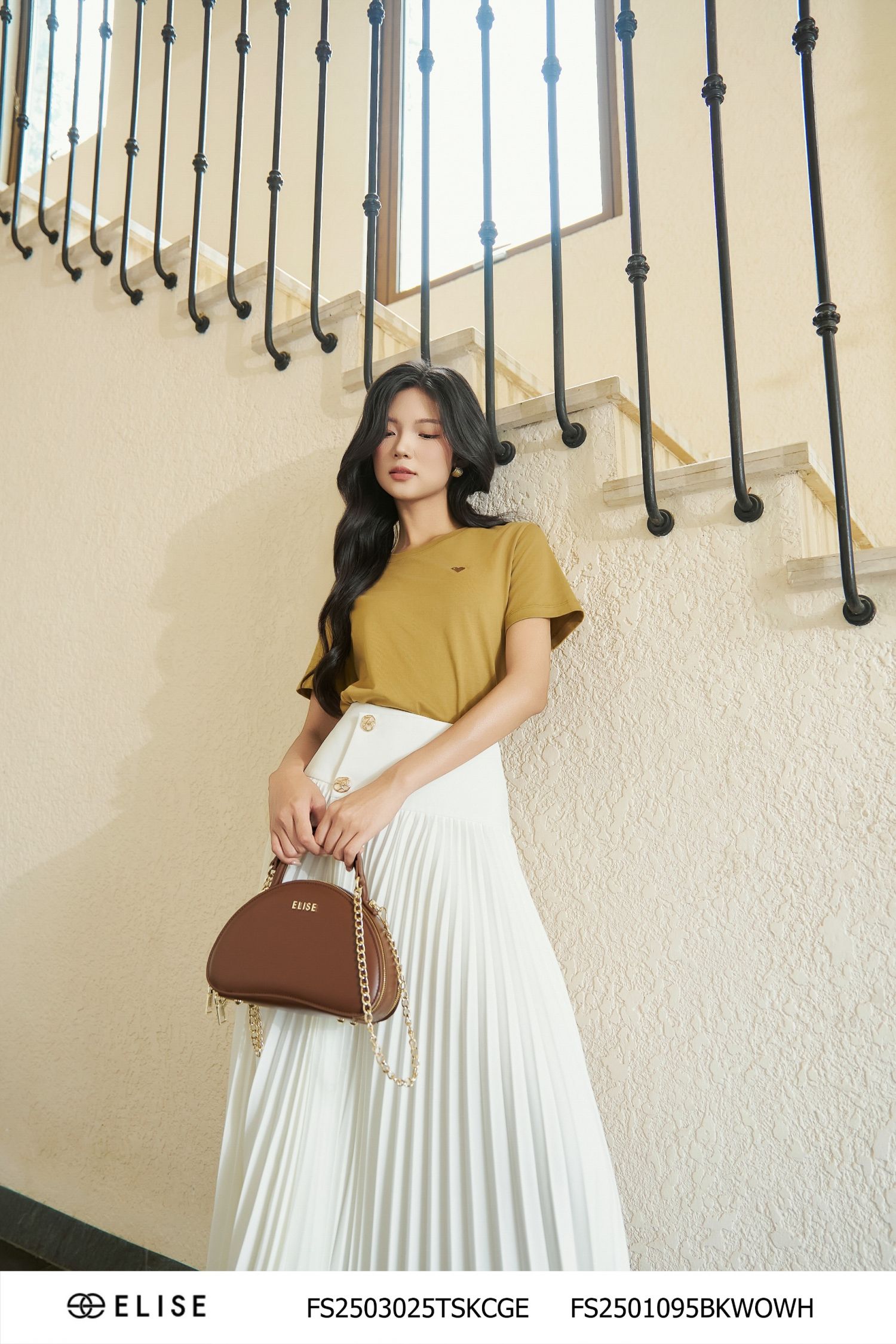 CV TRẮNG DẬP LY PHỦ VẠT CHÉO