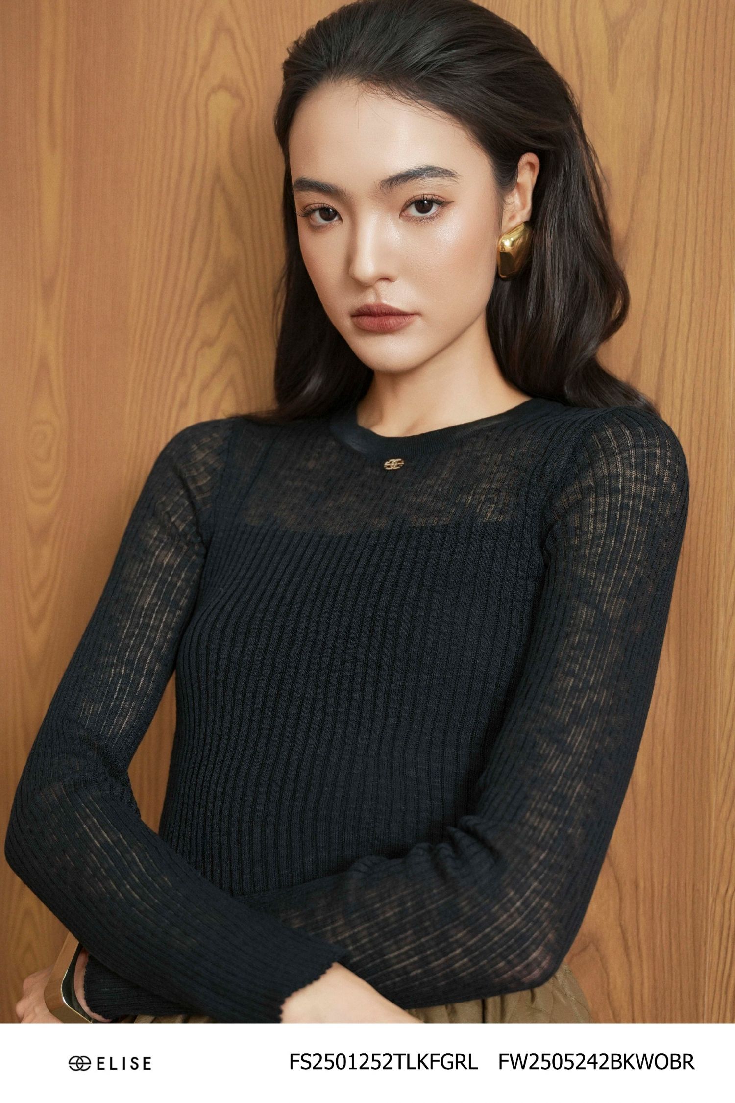 ÁO MONGTOGHI CỔ TRÒN ĐÍNH LOGO