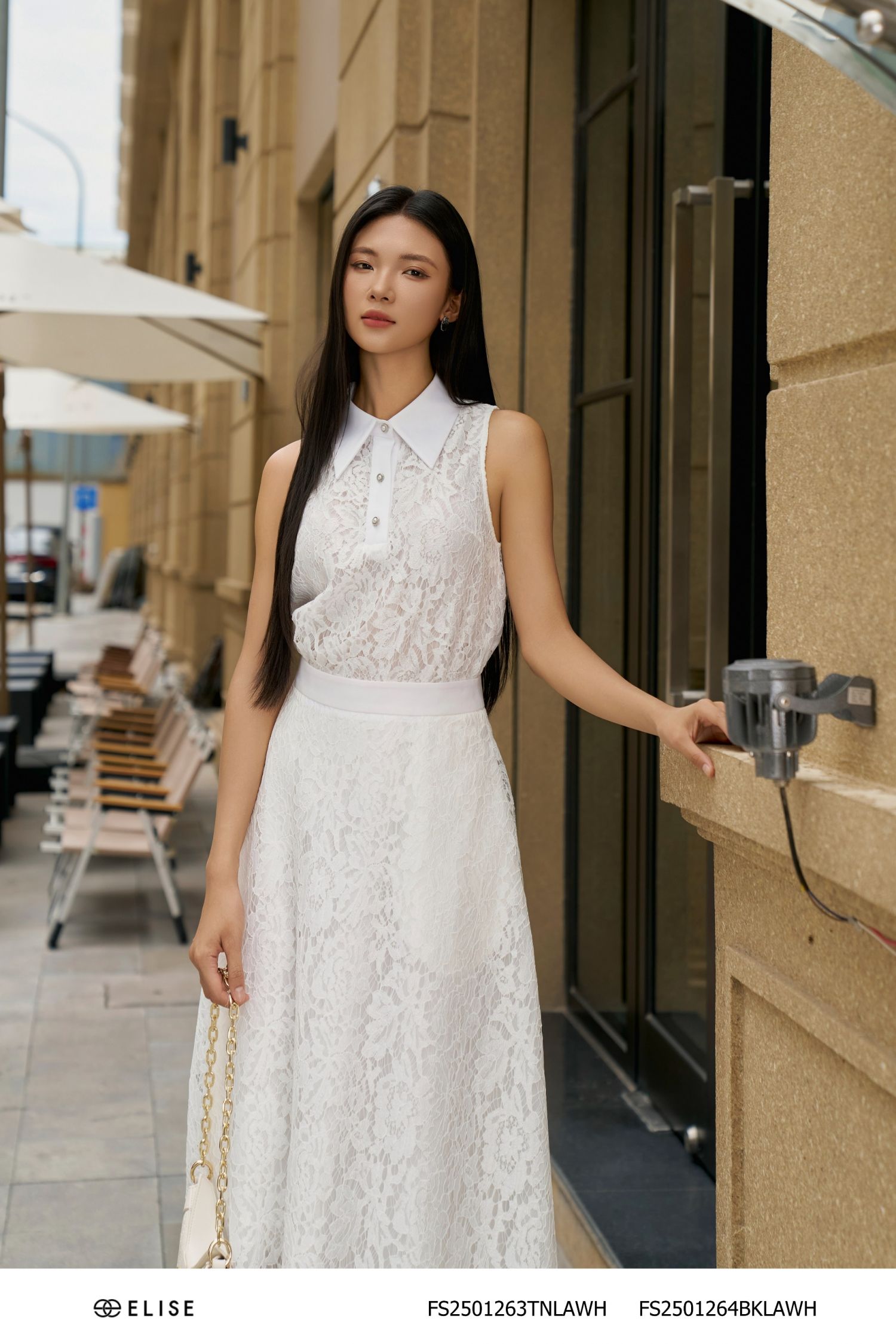 ÁO REN HOA TRẮNG SÁT NÁCH PHỐI CỔ