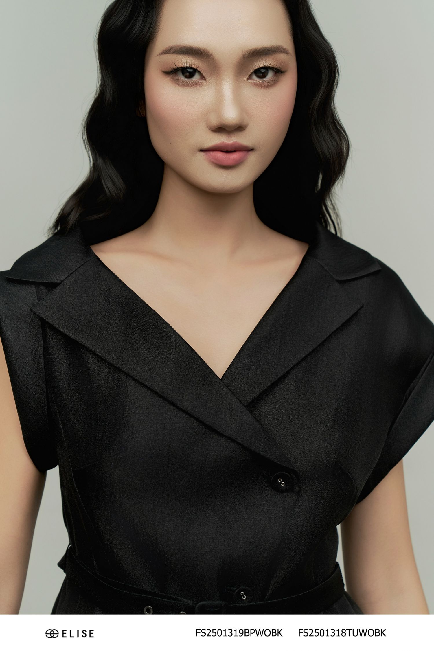 VEST TAFTA LỤA ĐEN CỔ LỆCH ĐAI EO