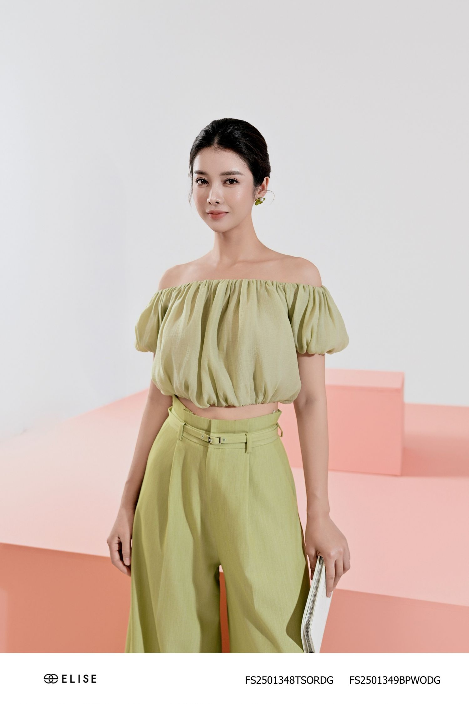 ÁO TƠ XANH CỎ ÚA TRỄ VAI CHUN GẤU