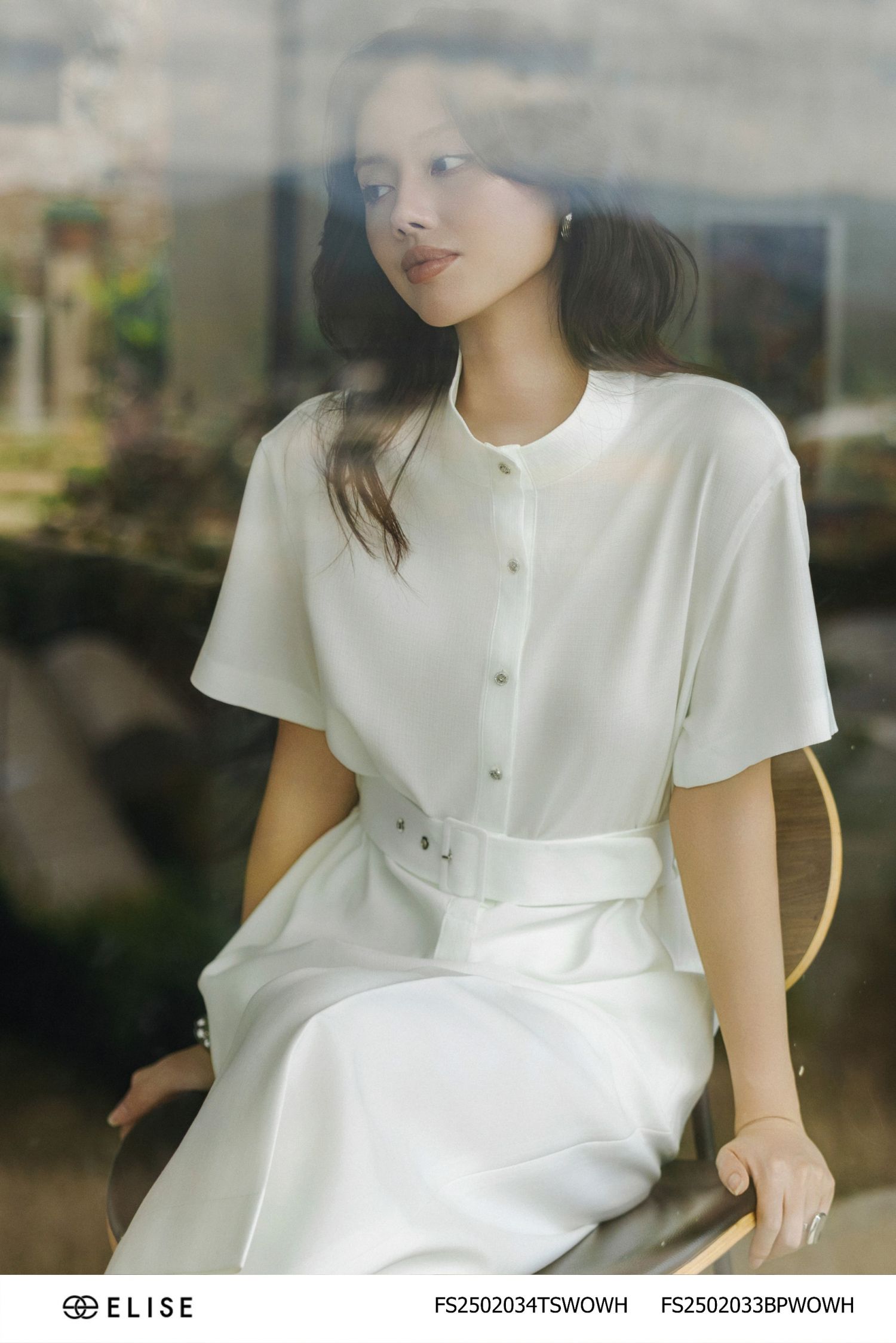 ÁO SỢI VÂN TRẮNG CỔ TÀU CHUN EO