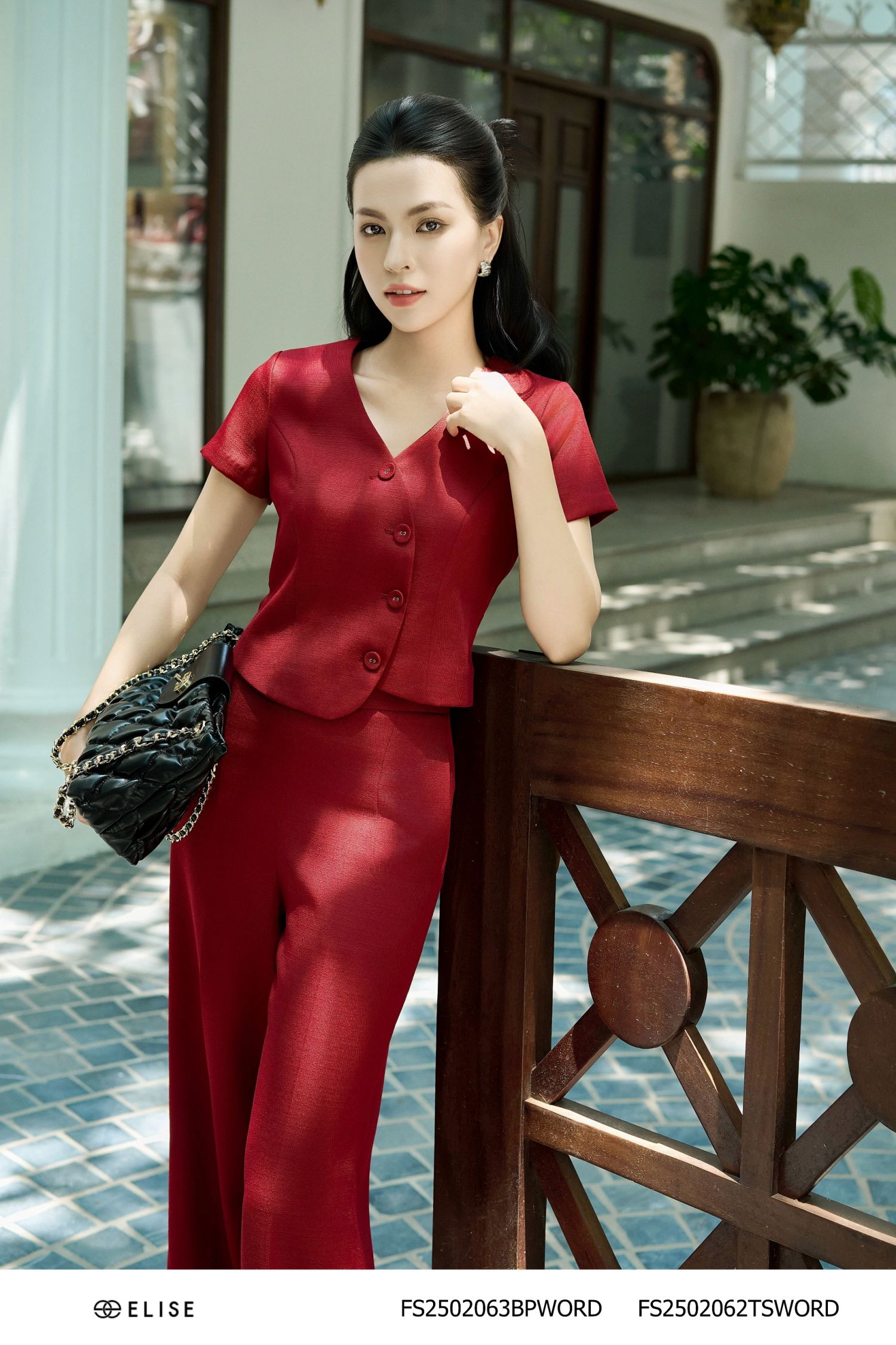 ÁO SỢI ĐỎ RƯỢI VANG VẠT CONG