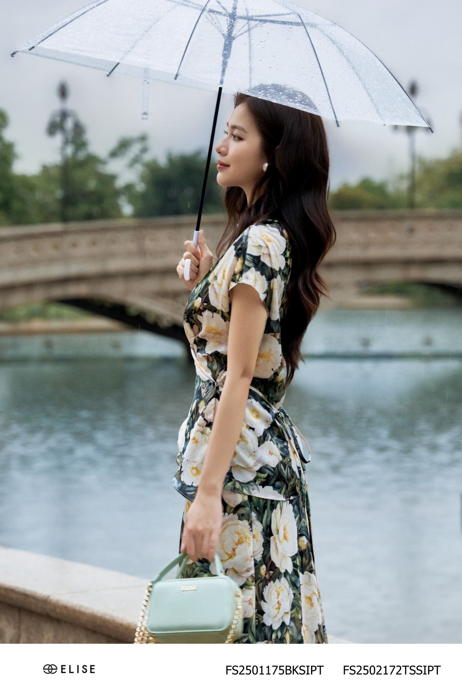 ÁO LỤA XANH HOA TRẮNG VẠT CHÉO BUỘC DÂY