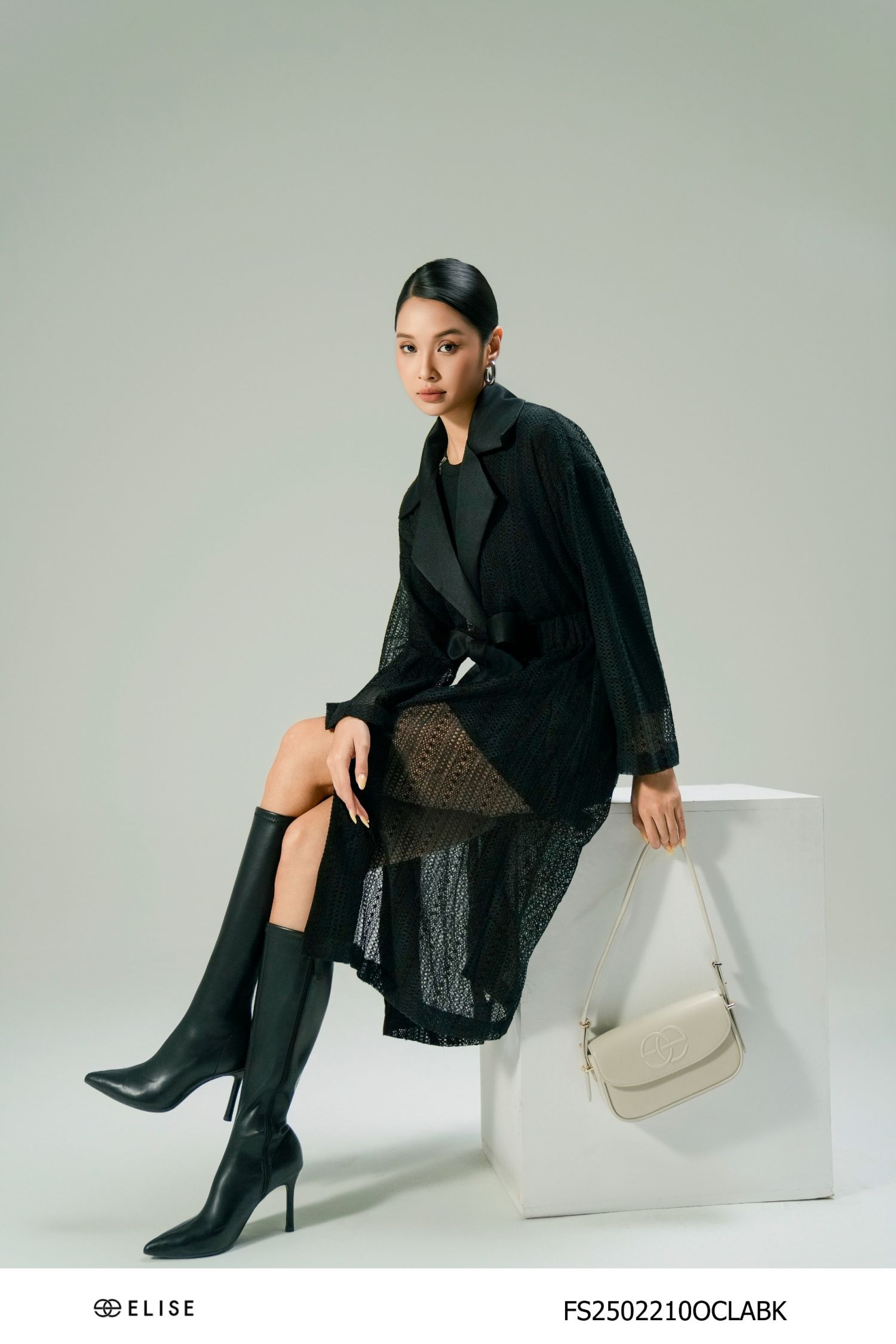 ÁO CHOÀNG REN LƯỚI ĐEN CỔ VEST