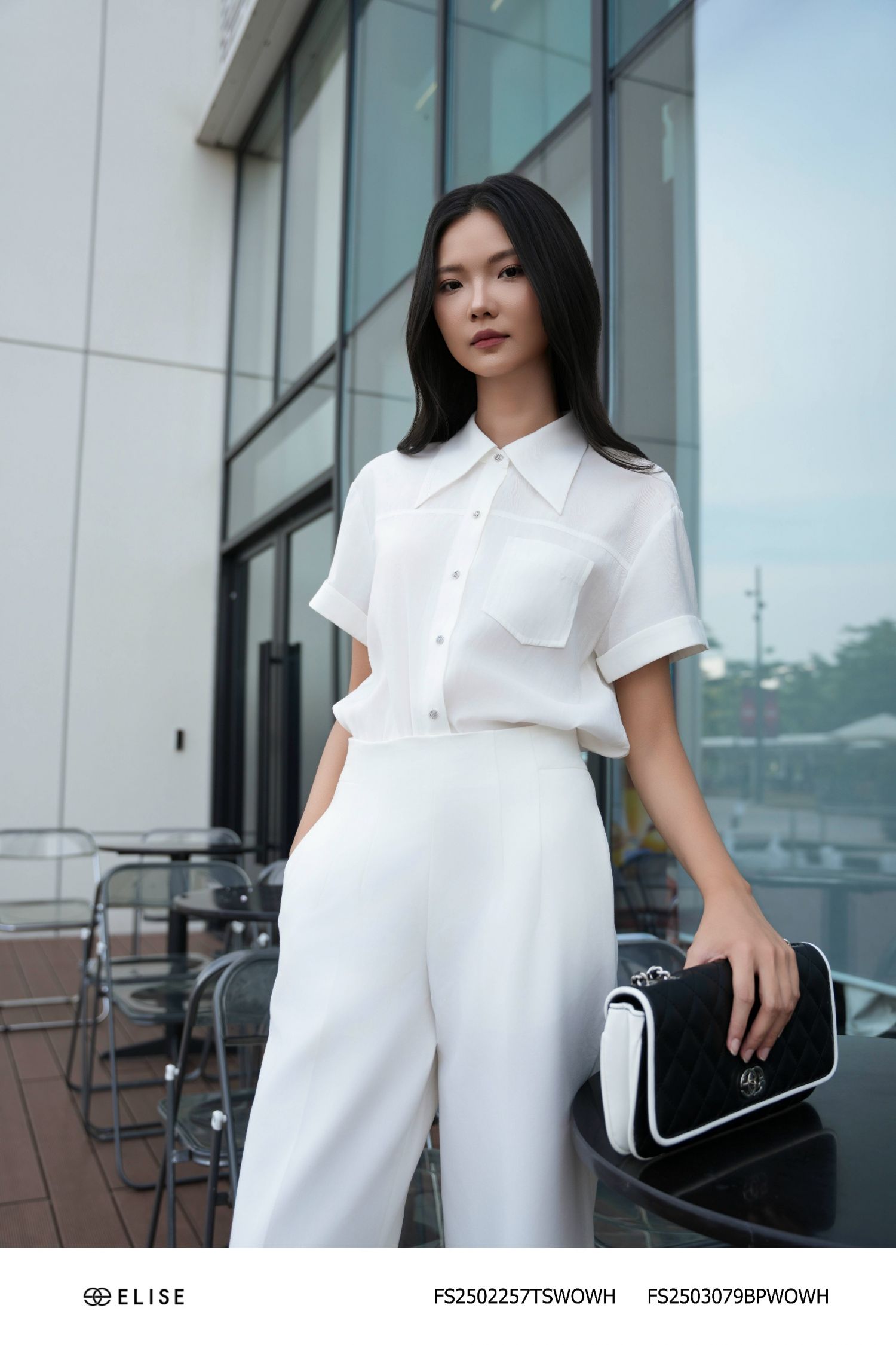 SM TRẮNG TÚI NGỰC TAY LƠ VÊ